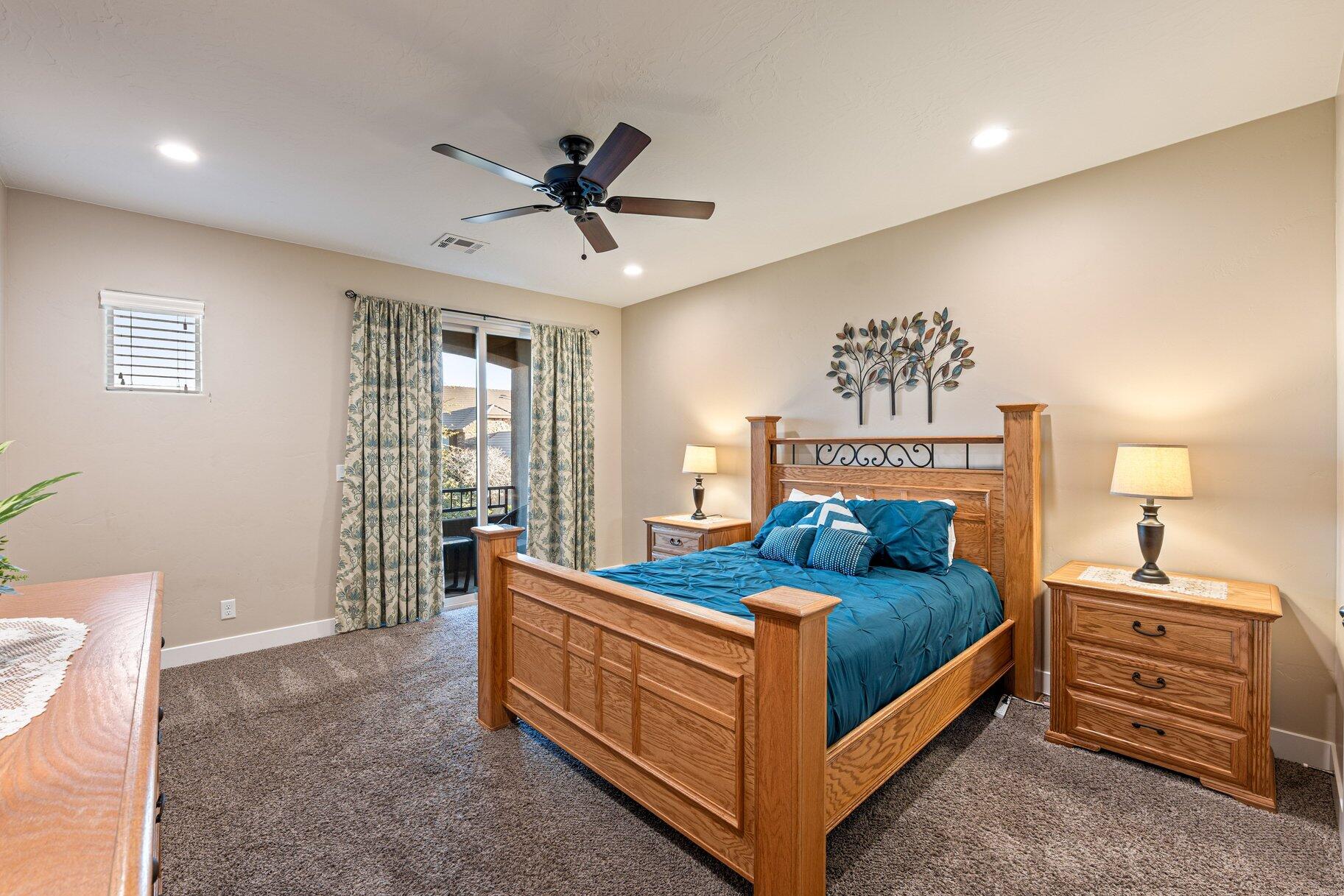 2111 N Coral Ridge DR 17C