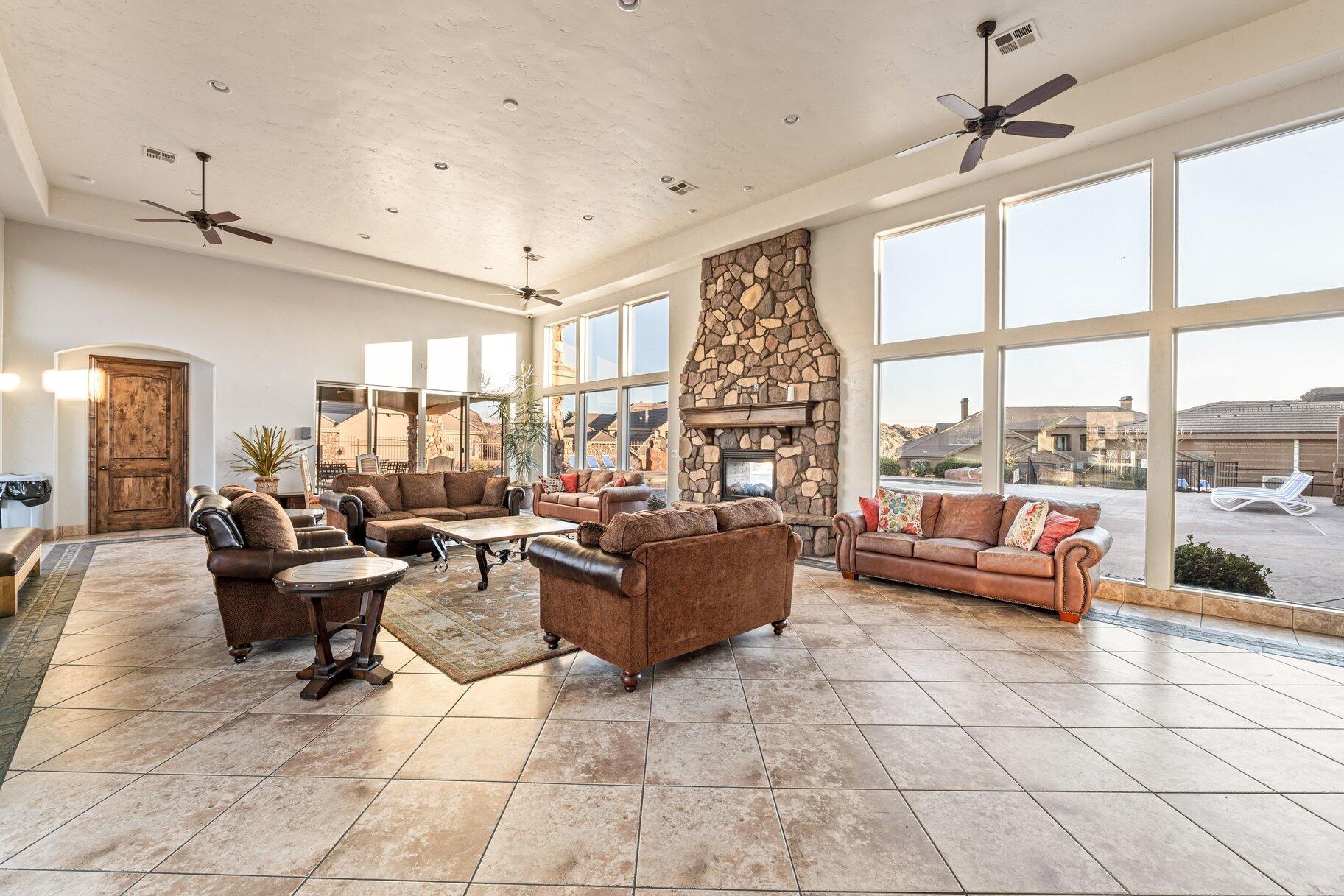 2111 N Coral Ridge DR 17C