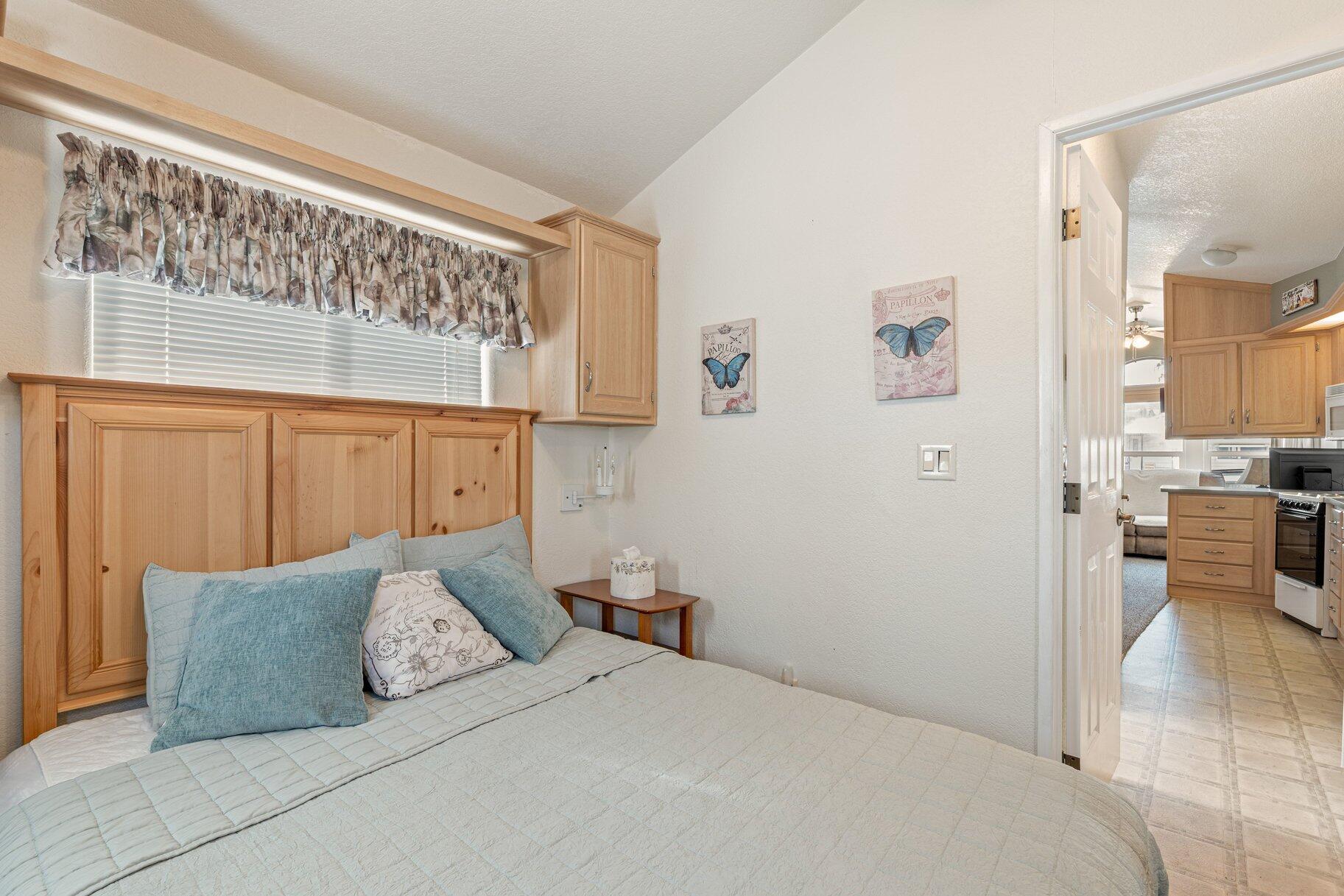 448 E Telegraph ST 70