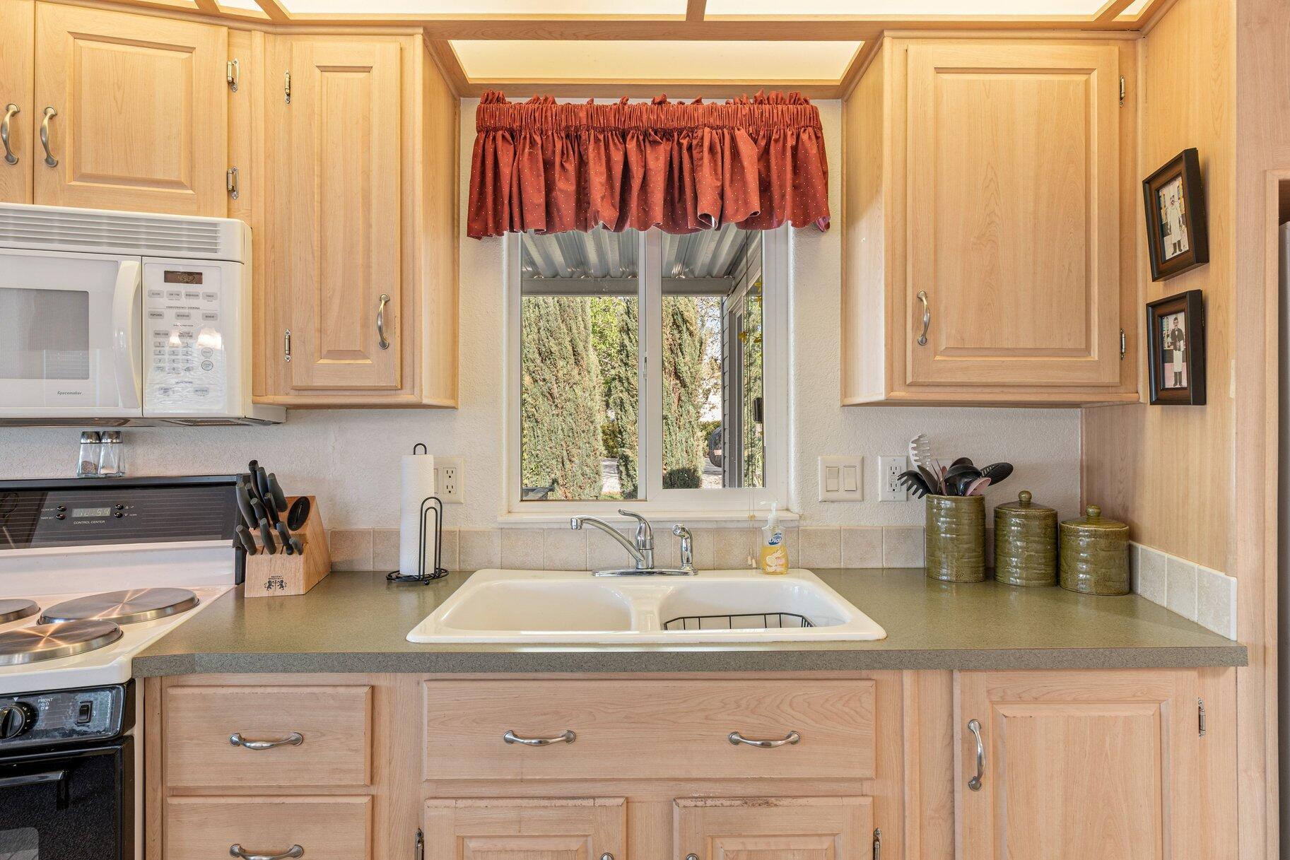 448 E Telegraph ST 70