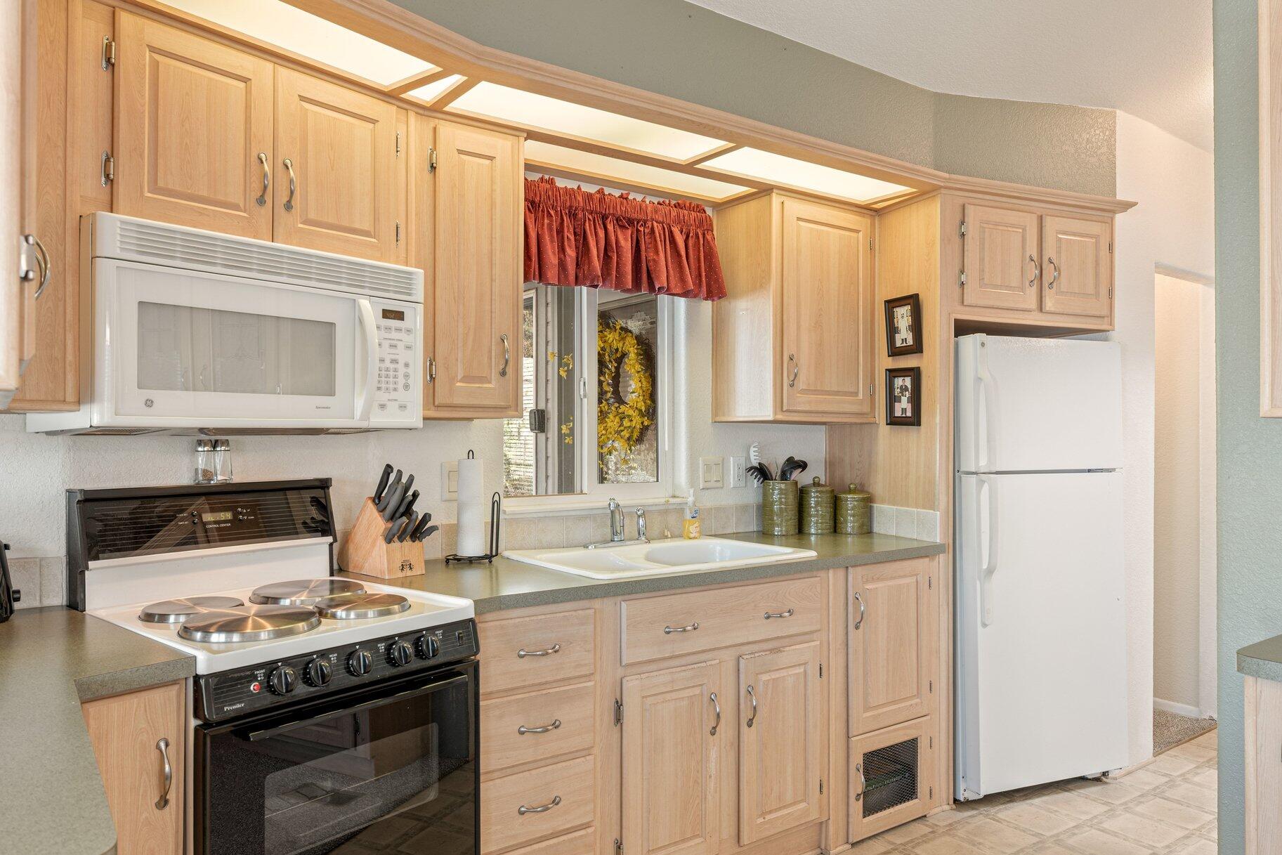 448 E Telegraph ST 70