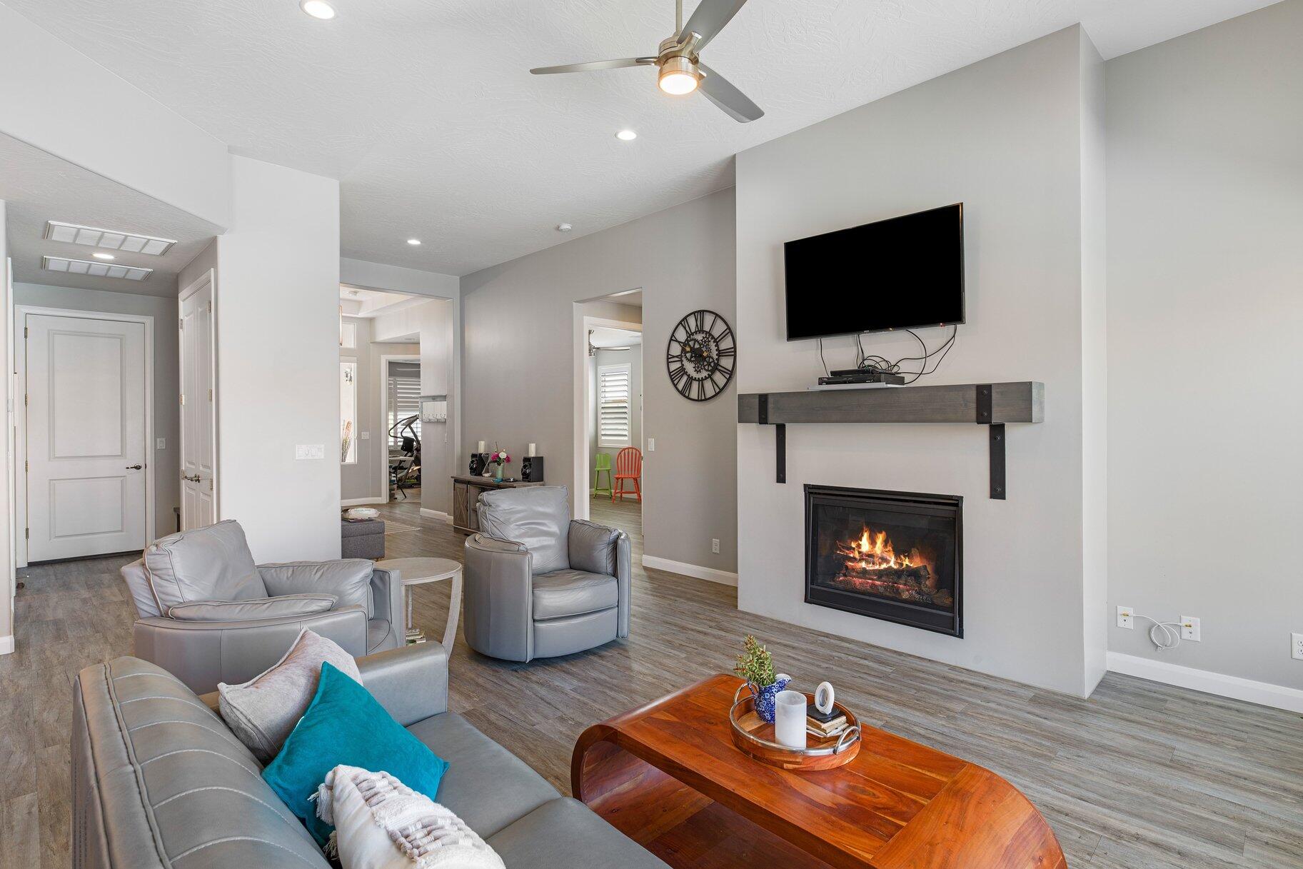 1544 W Firepit Knoll DR