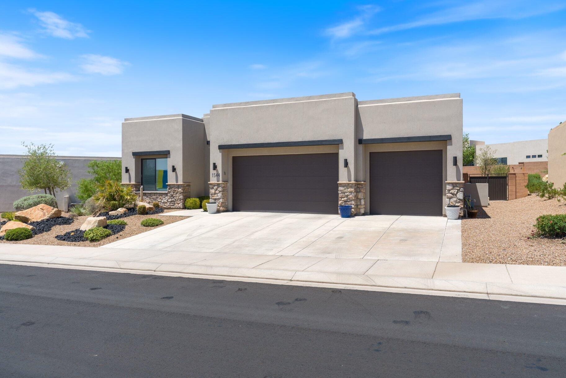 1544 W Firepit Knoll DR