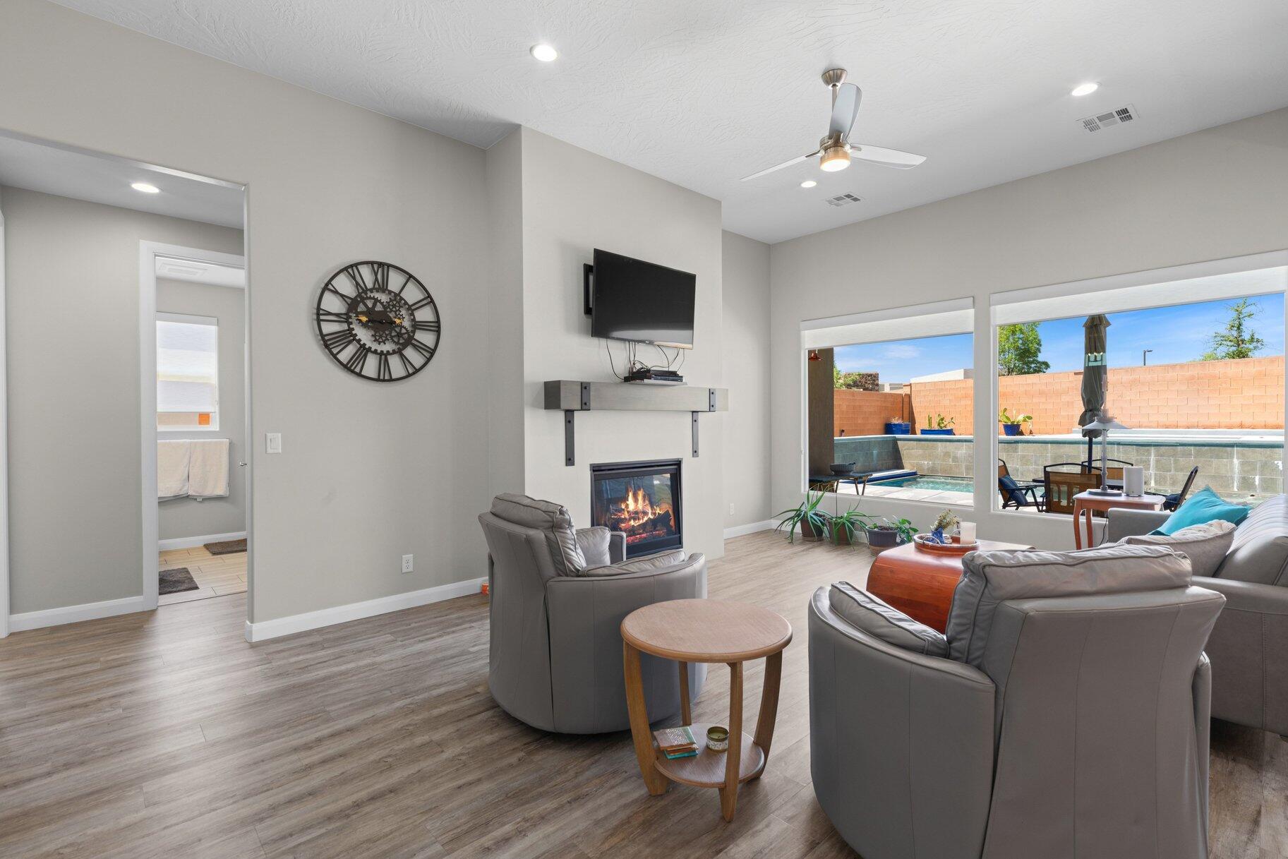 1544 W Firepit Knoll DR