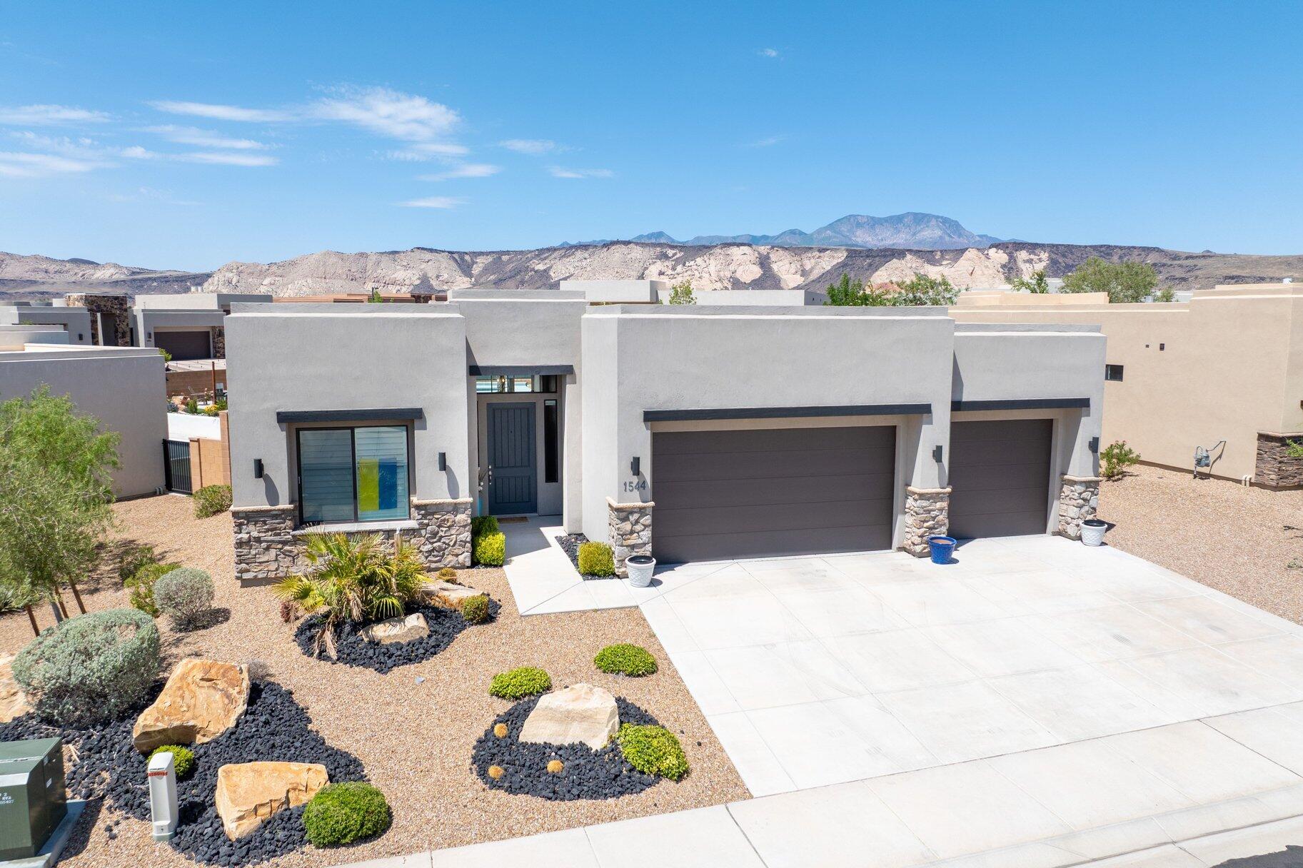1544 W Firepit Knoll DR