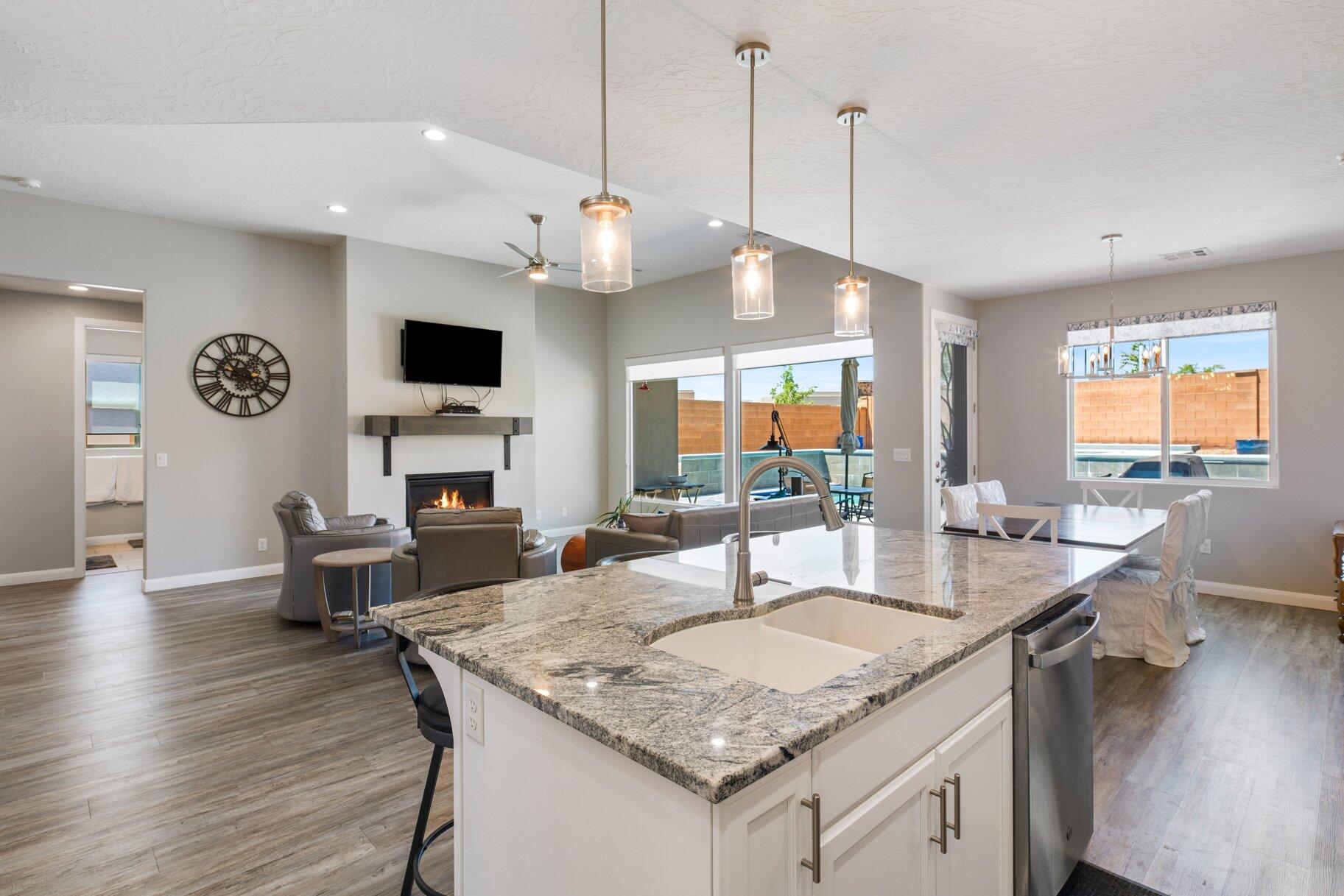 1544 W Firepit Knoll DR