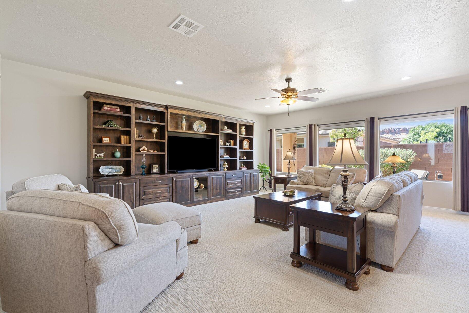 3270 S Lauralwood CIR