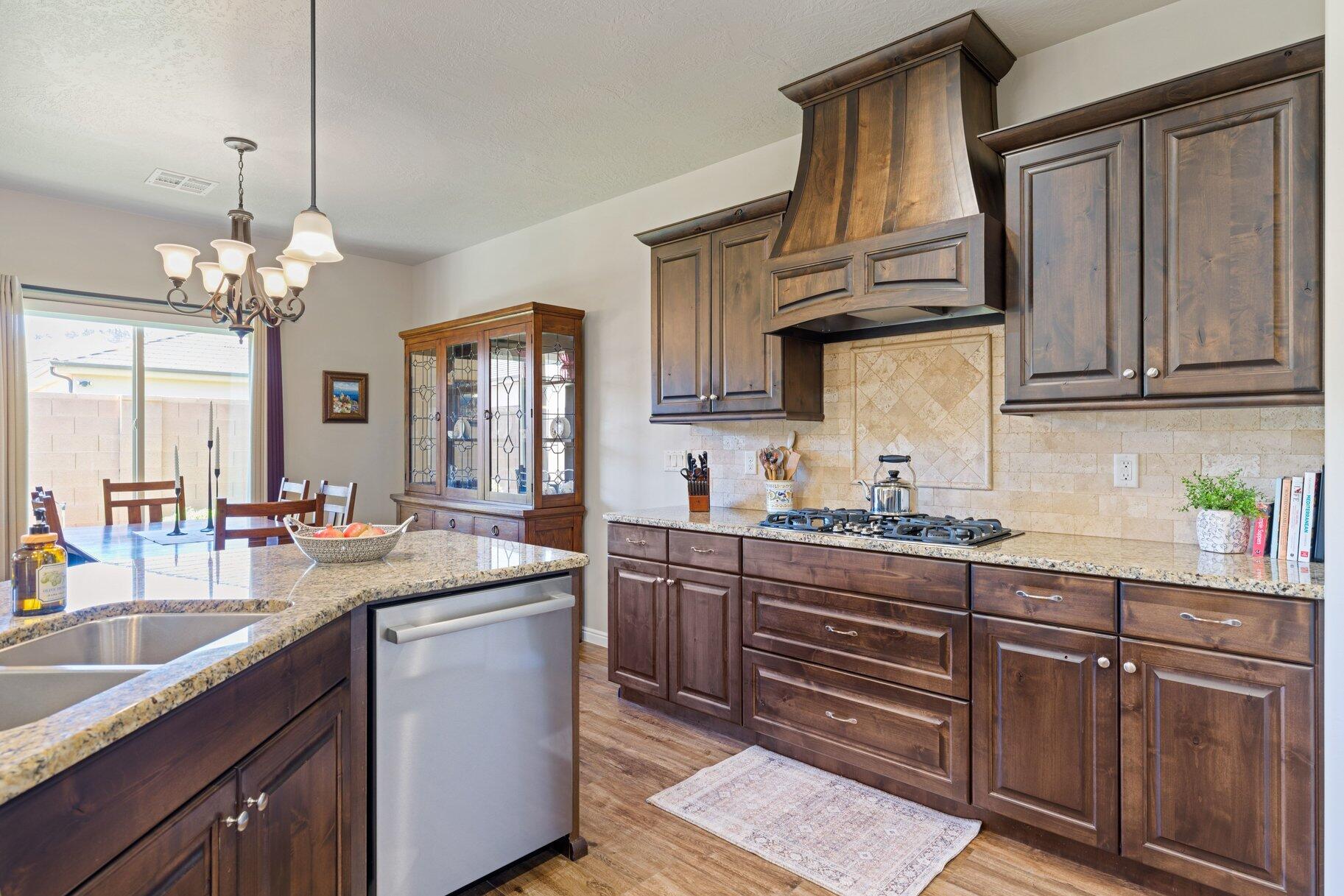 3270 S Lauralwood CIR