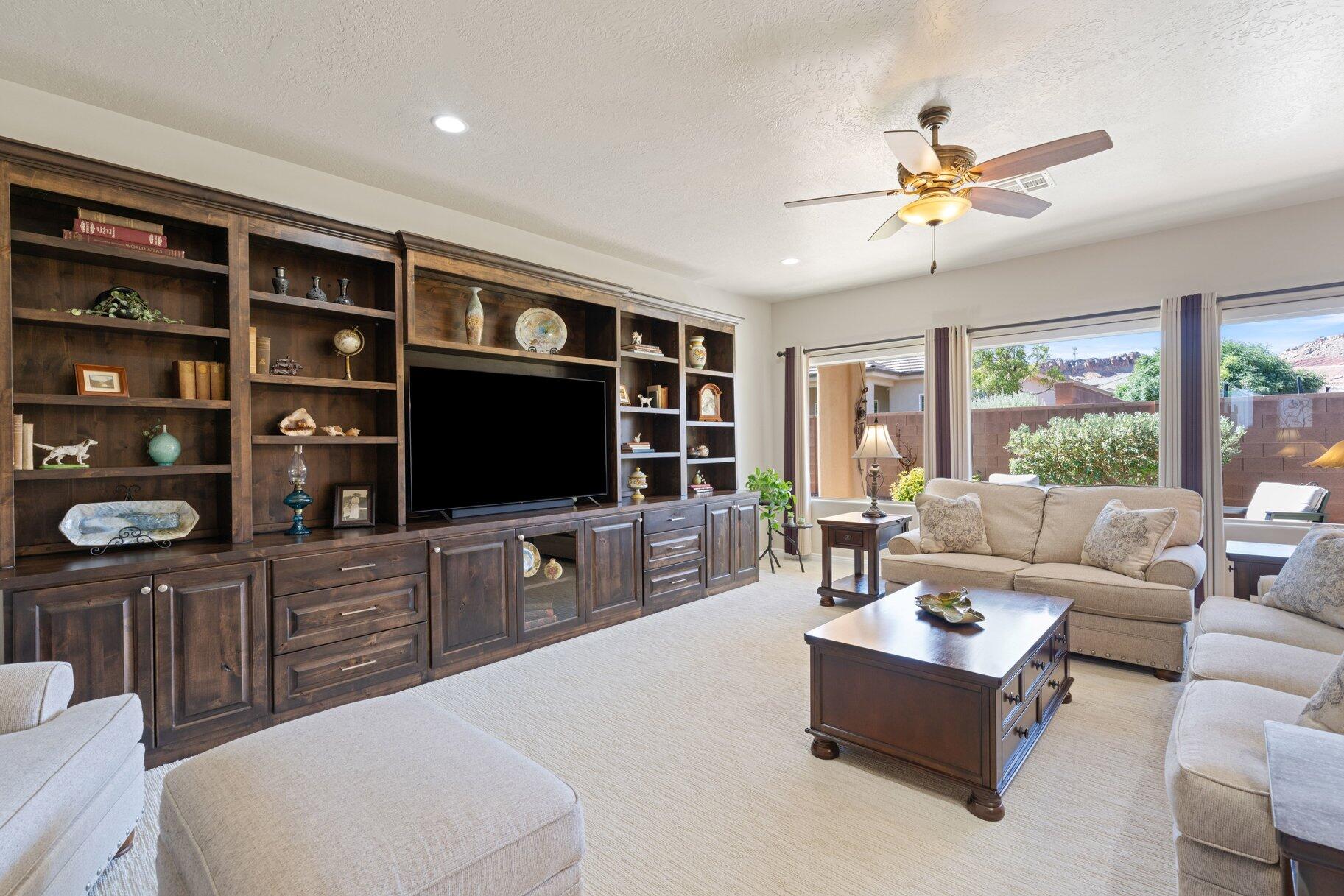 3270 S Lauralwood CIR