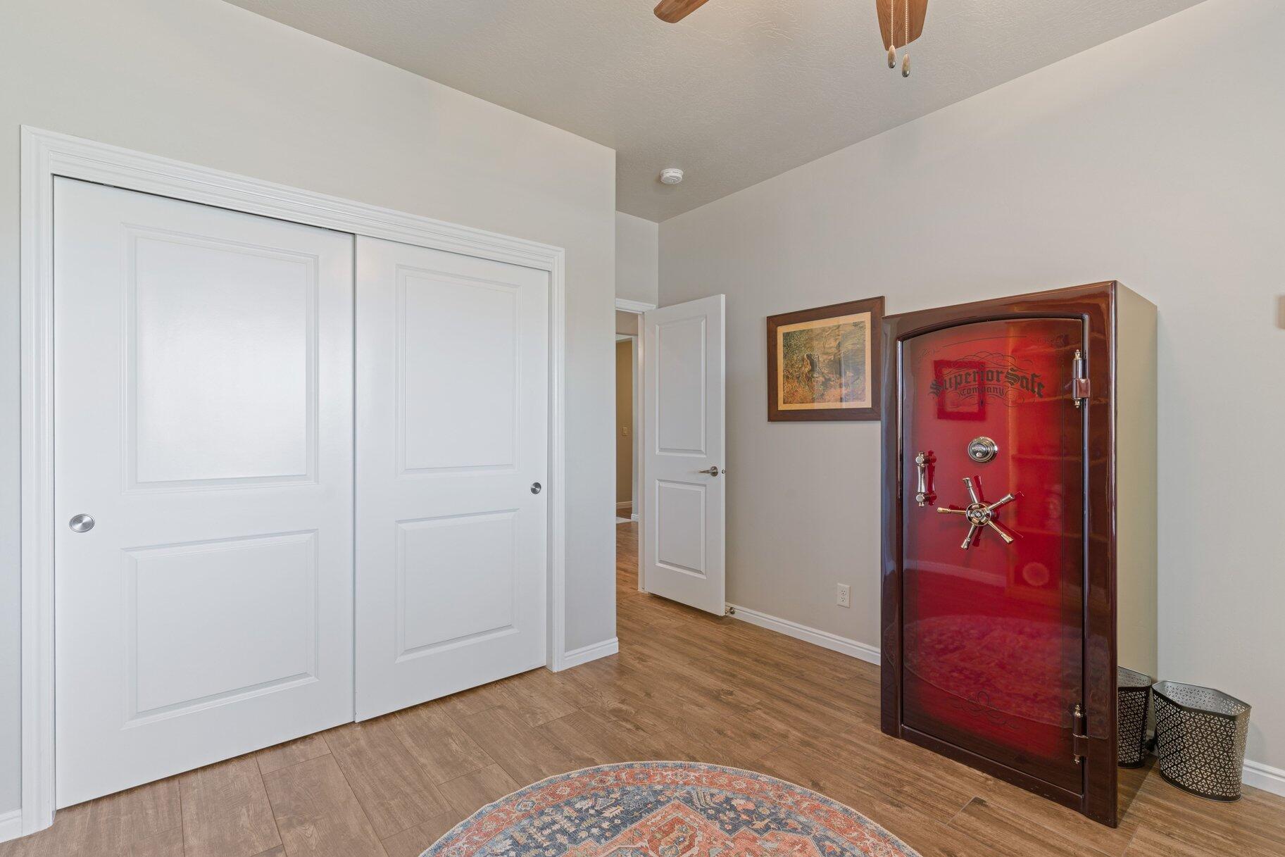 3270 S Lauralwood CIR