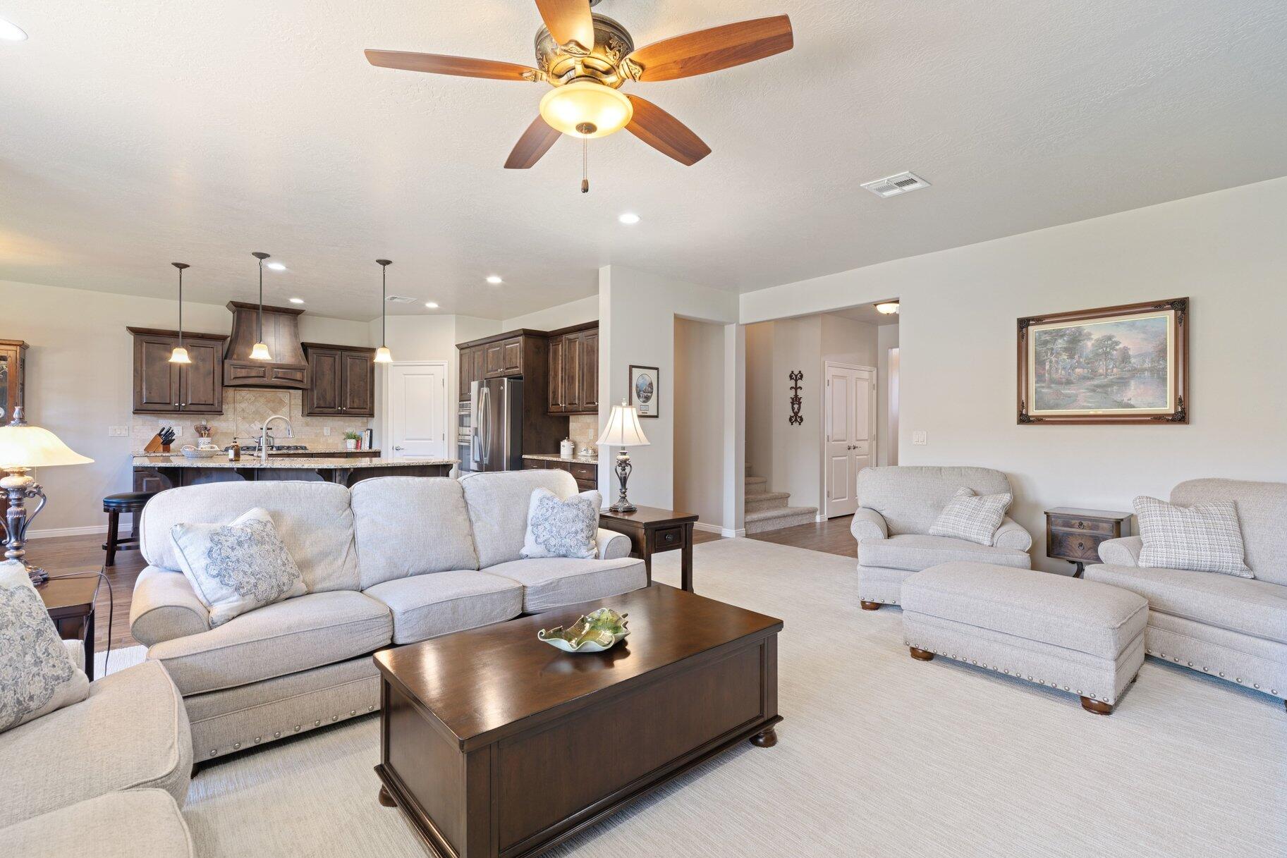 3270 S Lauralwood CIR
