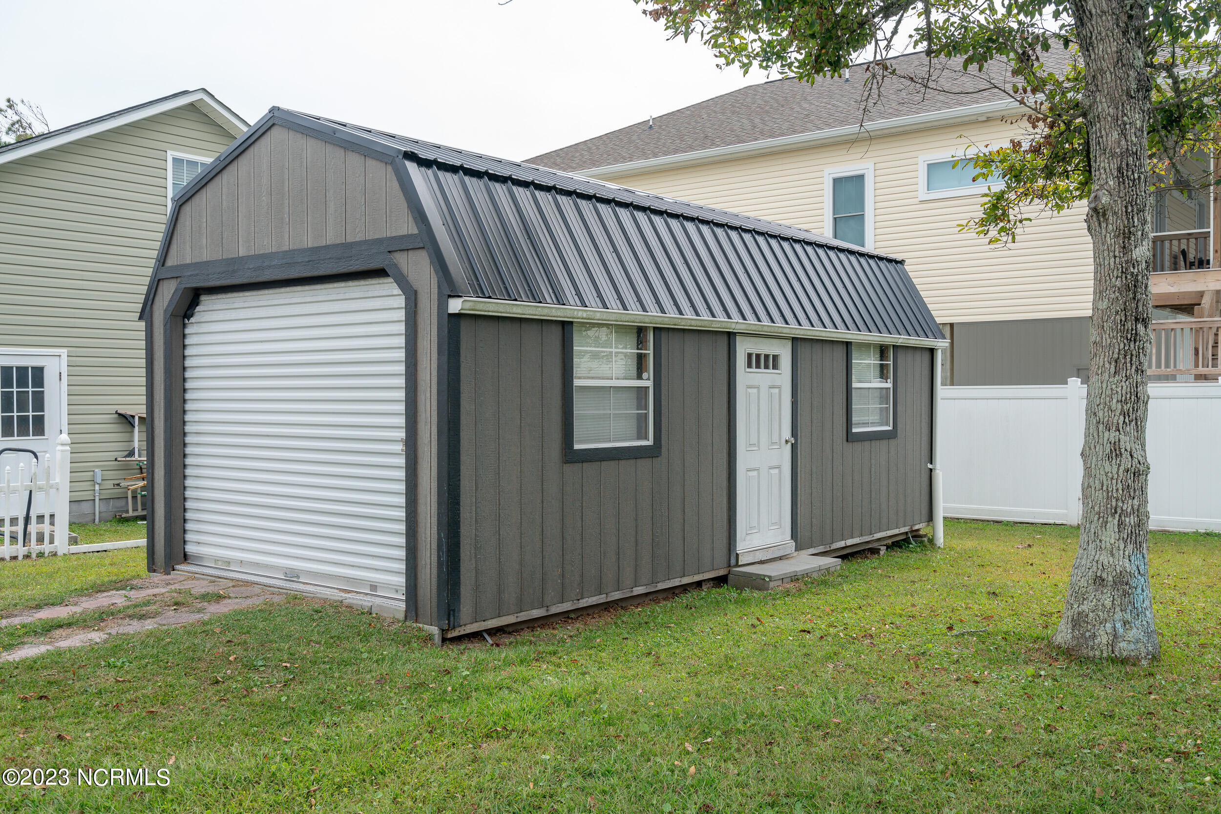 6905 E Oak Island Drive