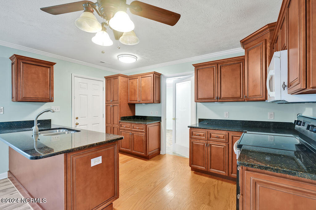 605 & 601 George Ii Hwy Highway