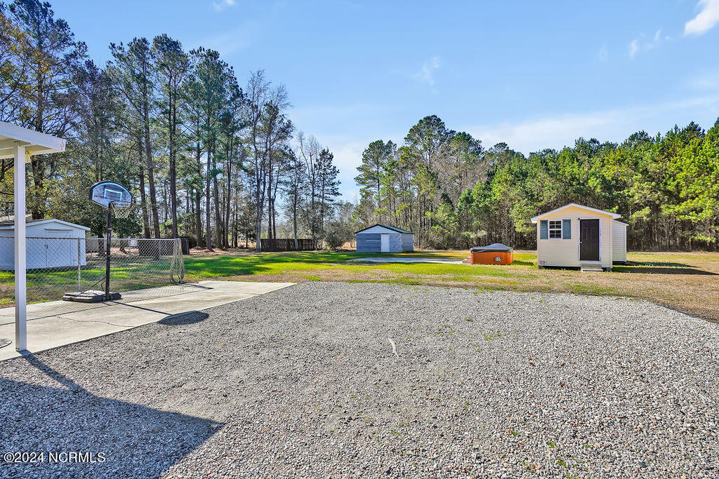 605 & 601 George Ii Hwy Highway