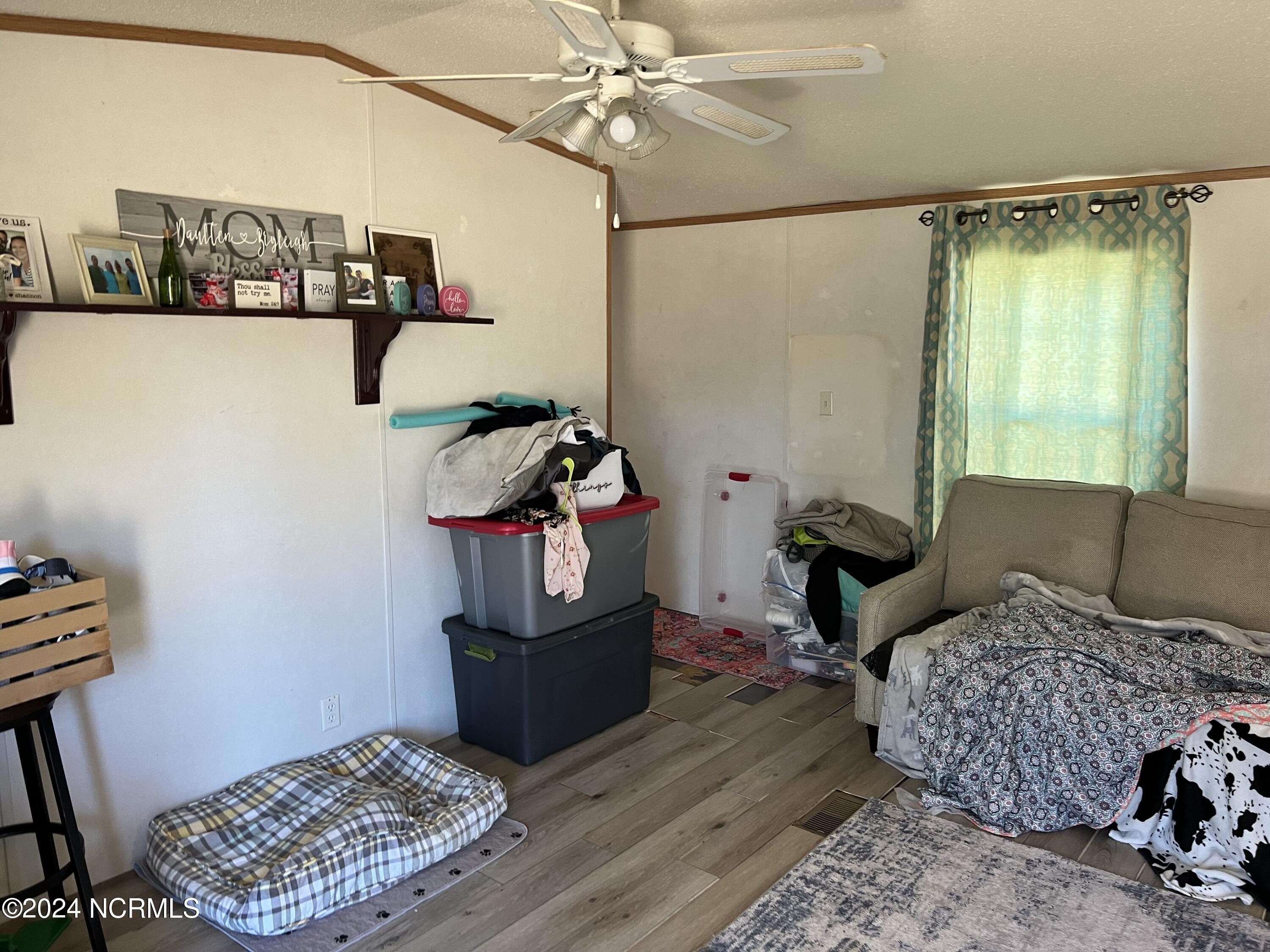 605 & 601 George Ii Hwy Highway