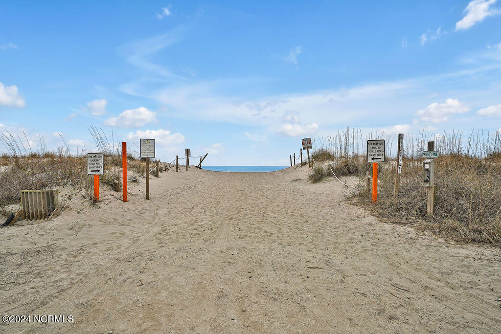 5203 E Pelican Drive