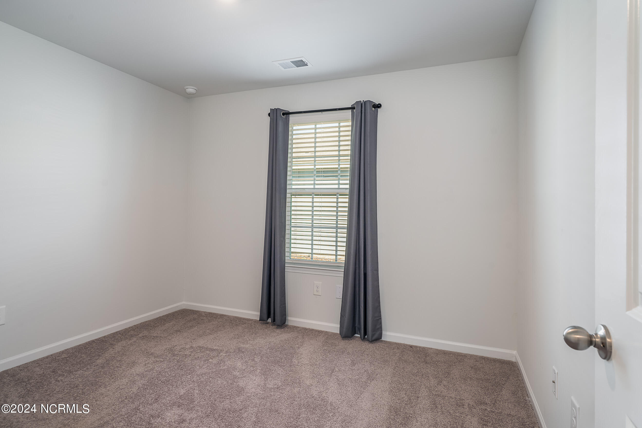 326 Kite Circle NE