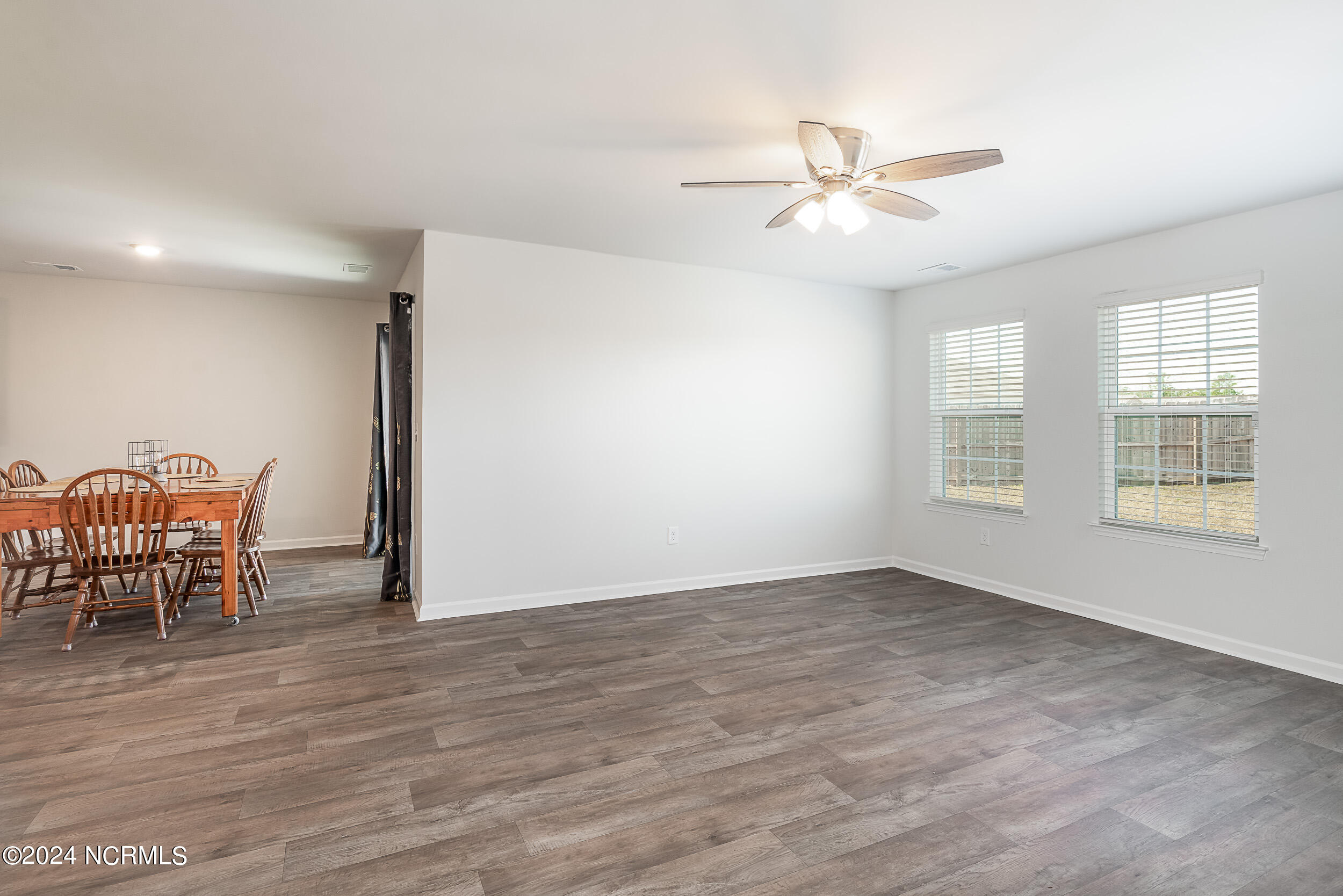 326 Kite Circle NE