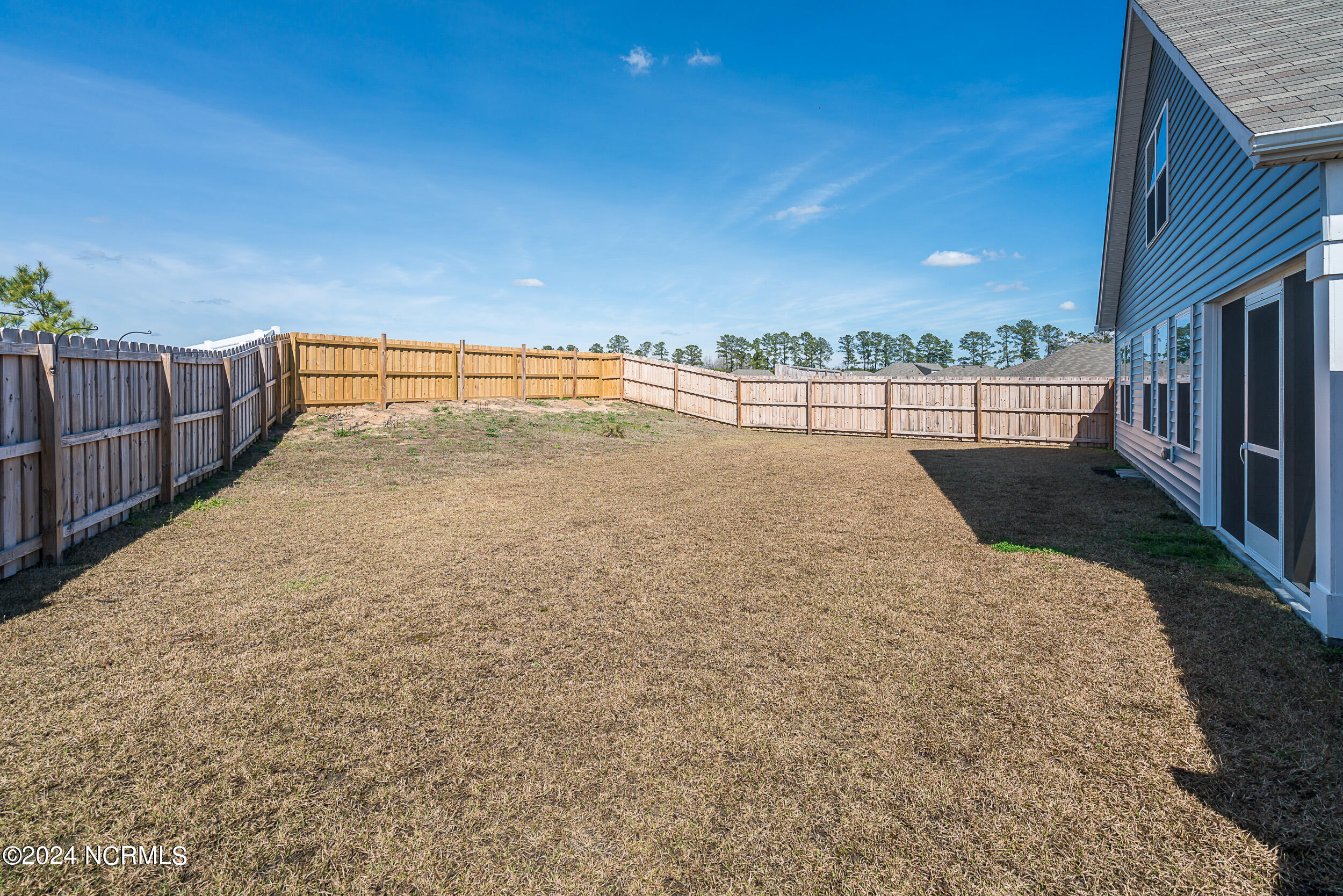 326 Kite Circle NE
