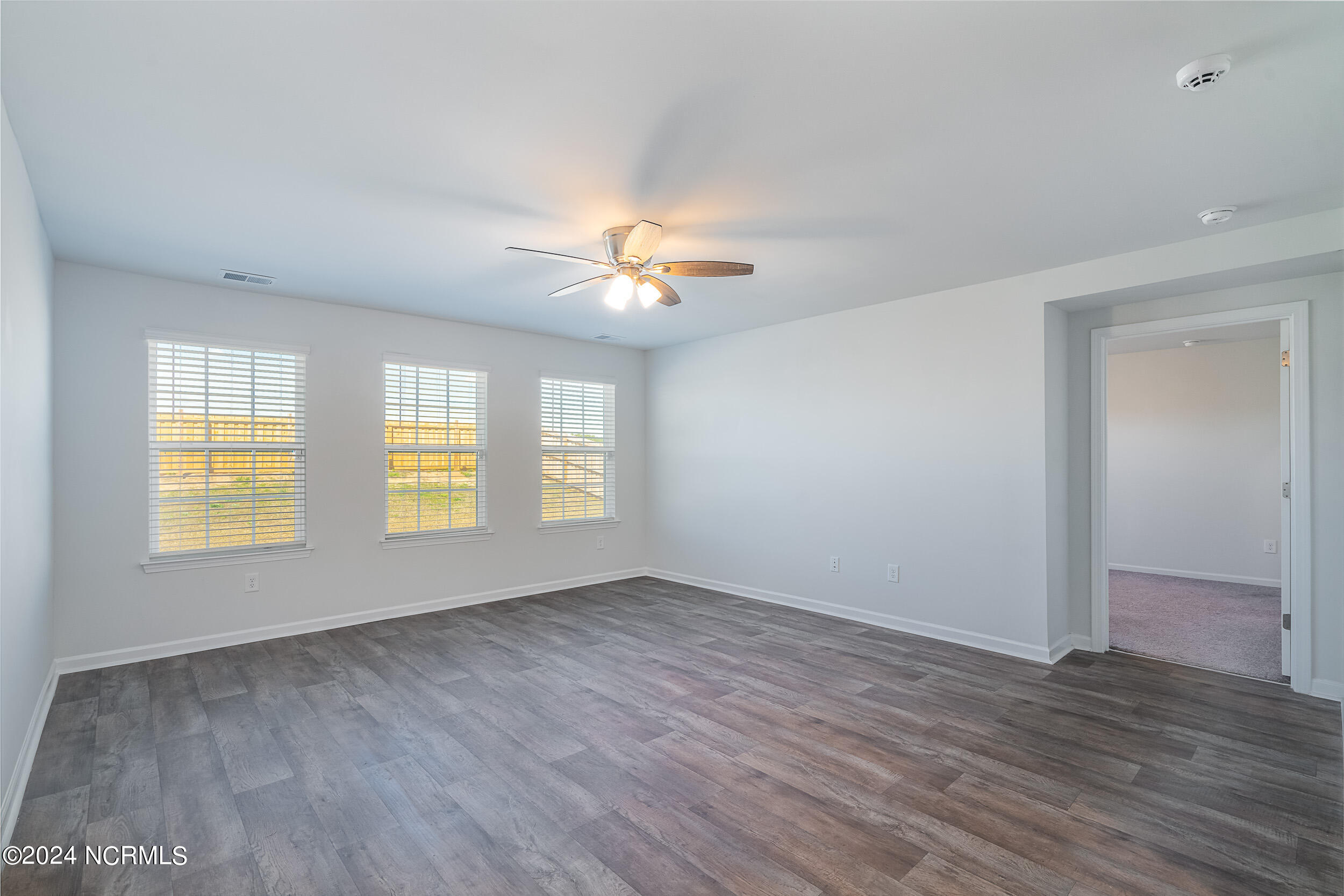 326 Kite Circle NE