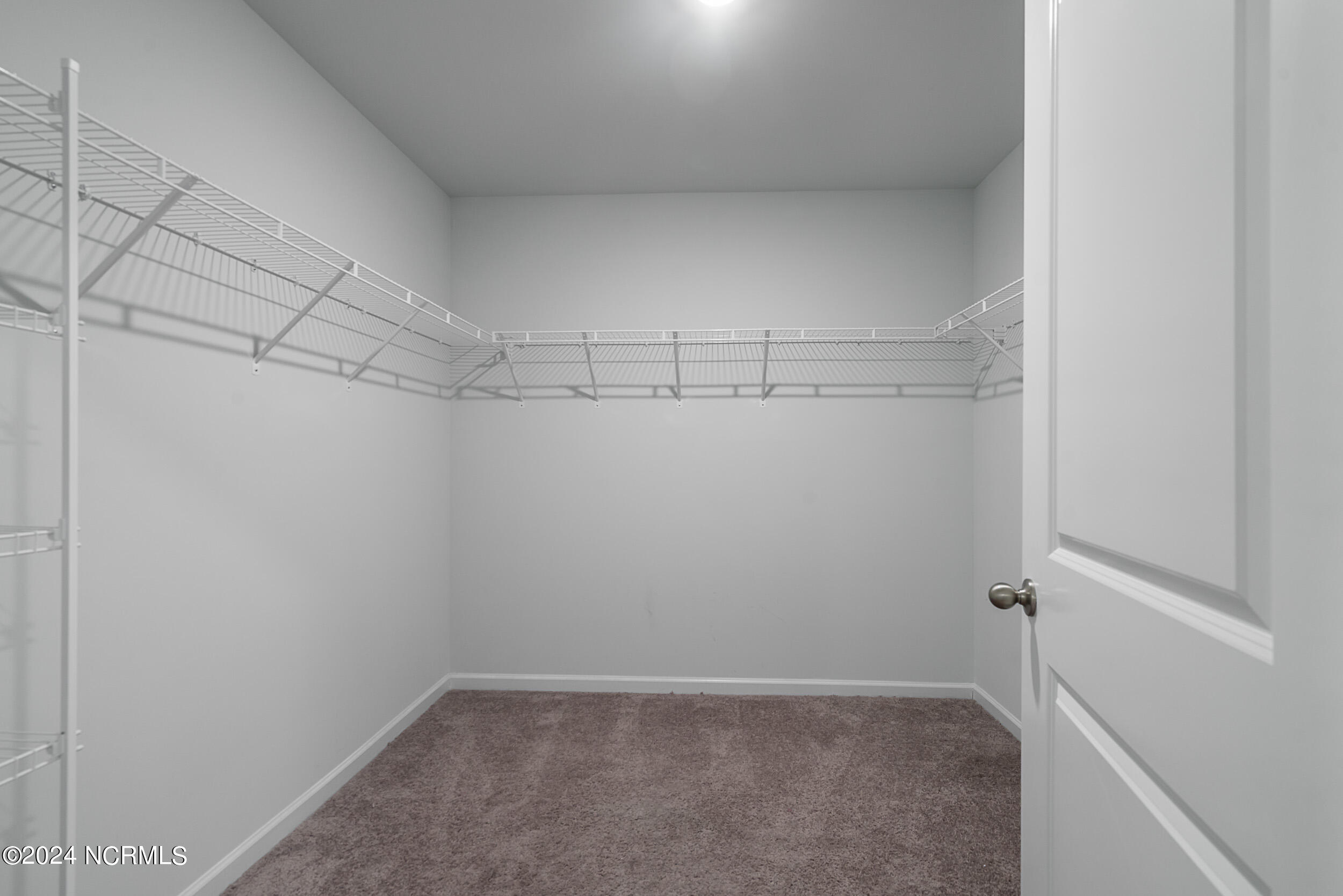 326 Kite Circle NE