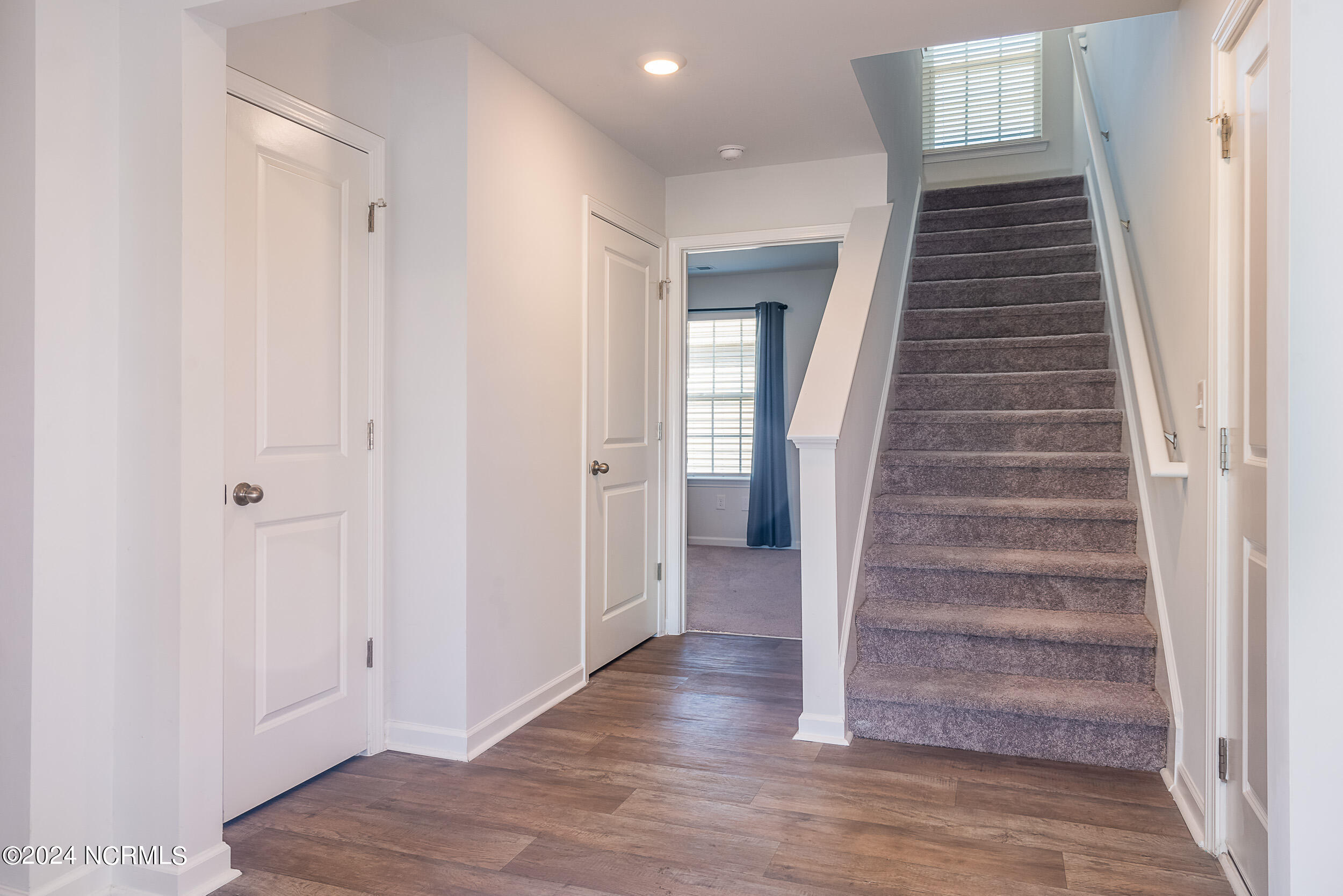 326 Kite Circle NE