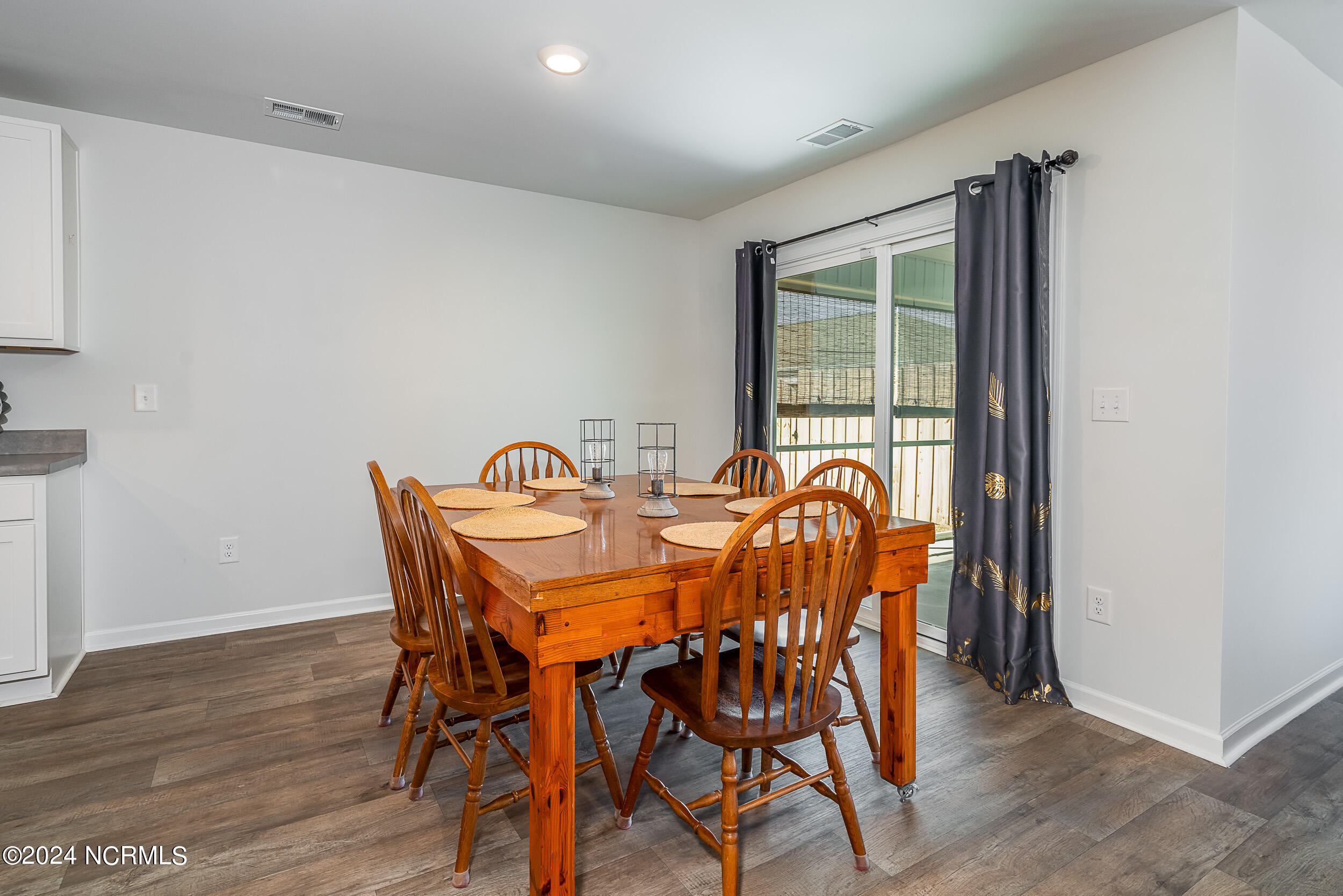 326 Kite Circle NE