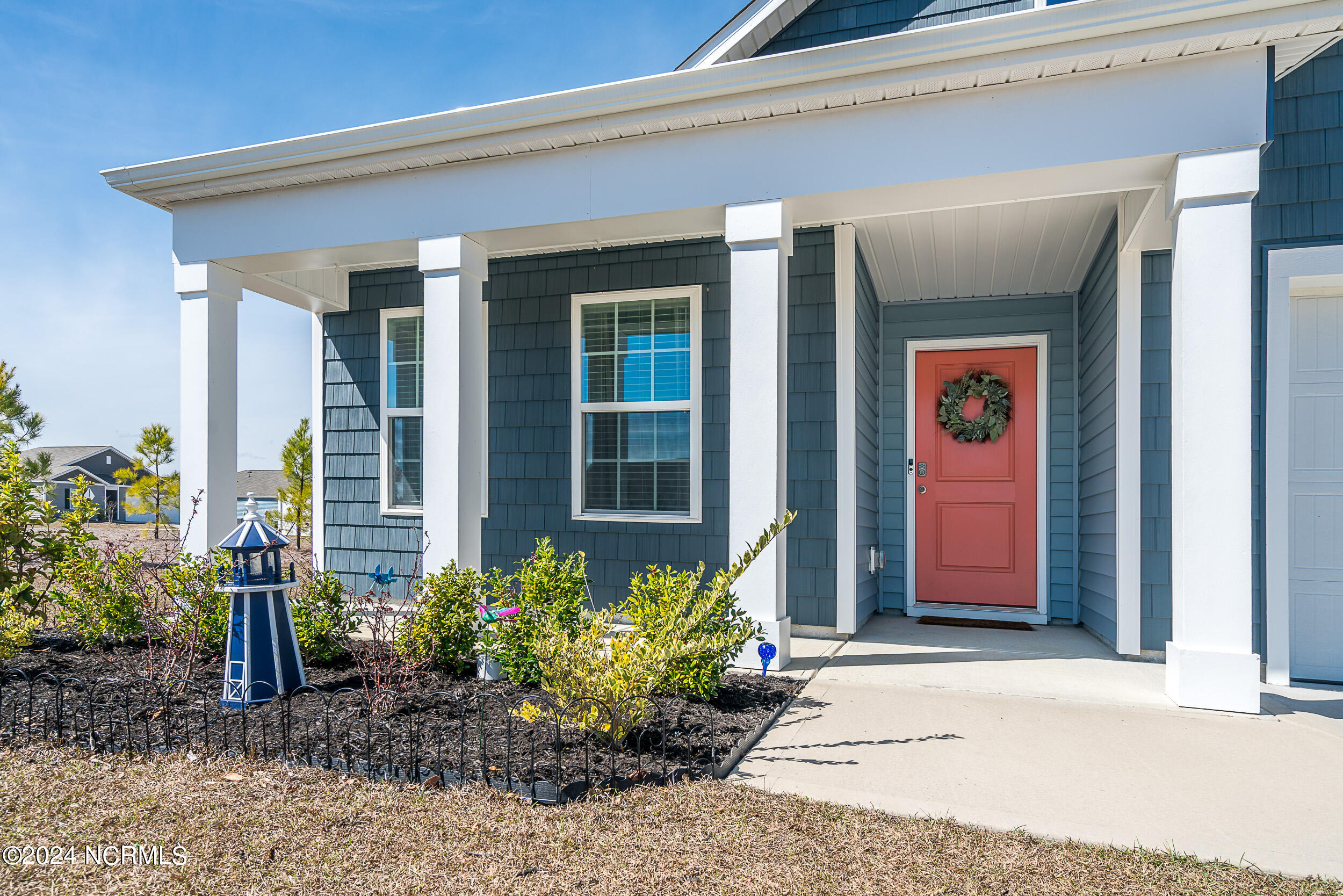 326 Kite Circle NE