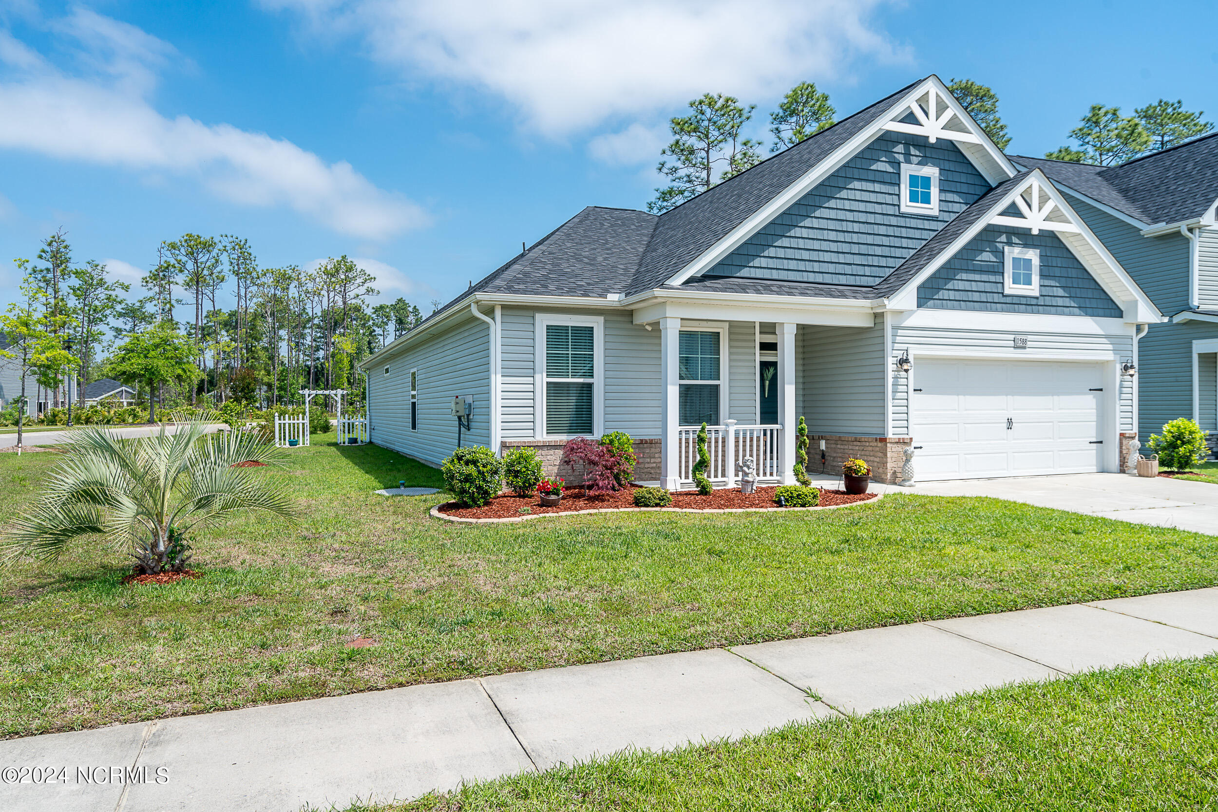 1588 Carmelina Drive SE