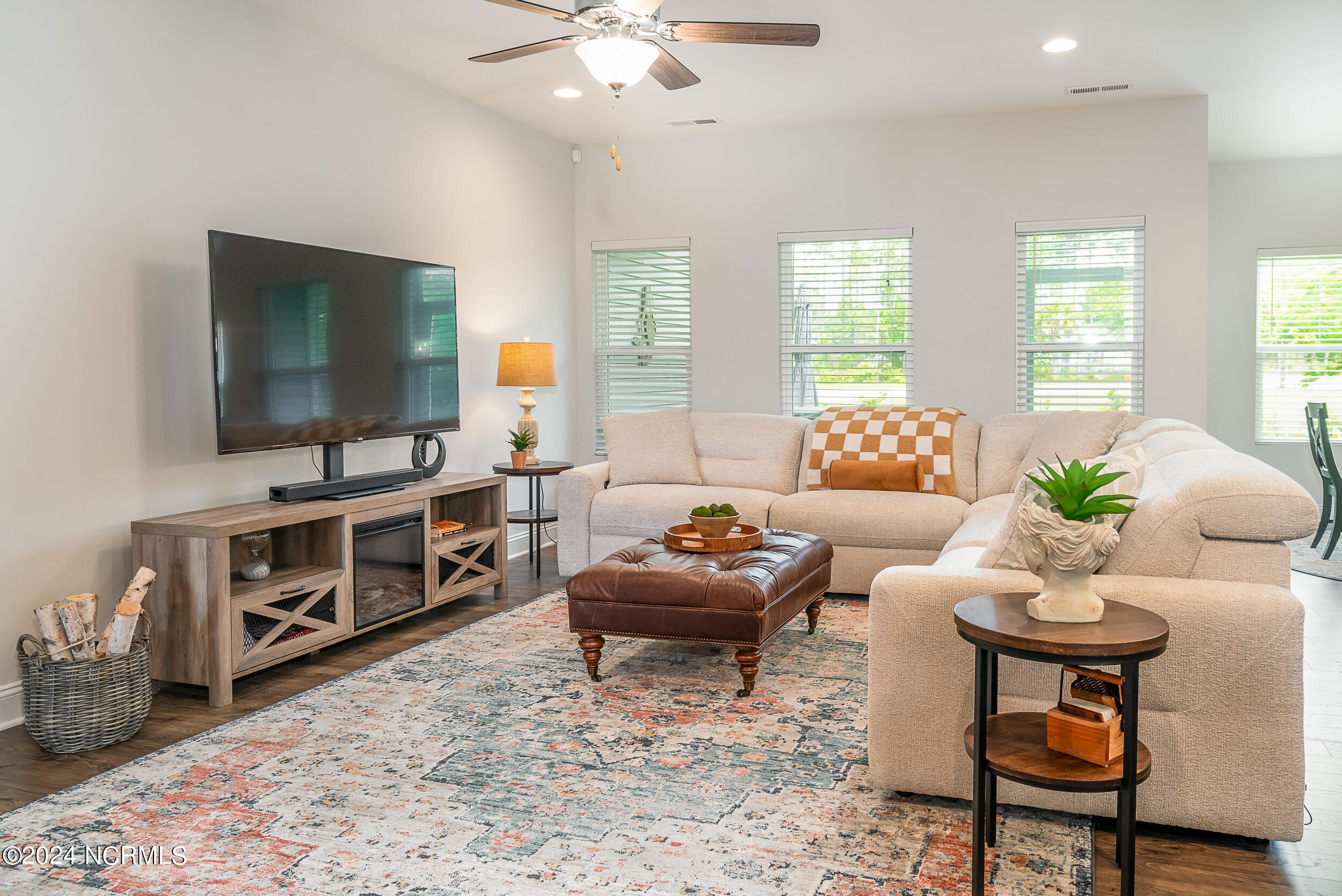 1588 Carmelina Drive SE