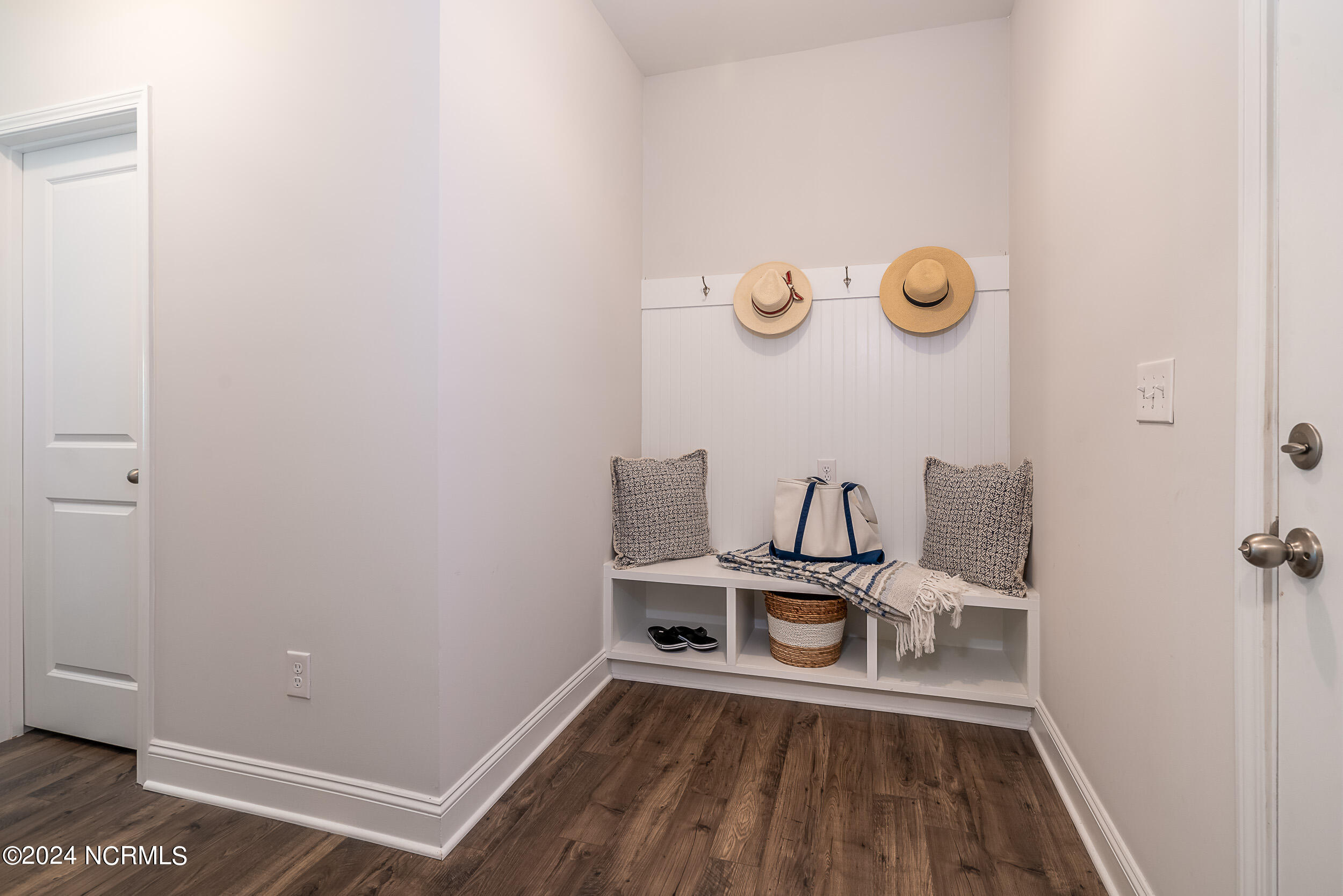 1588 Carmelina Drive SE