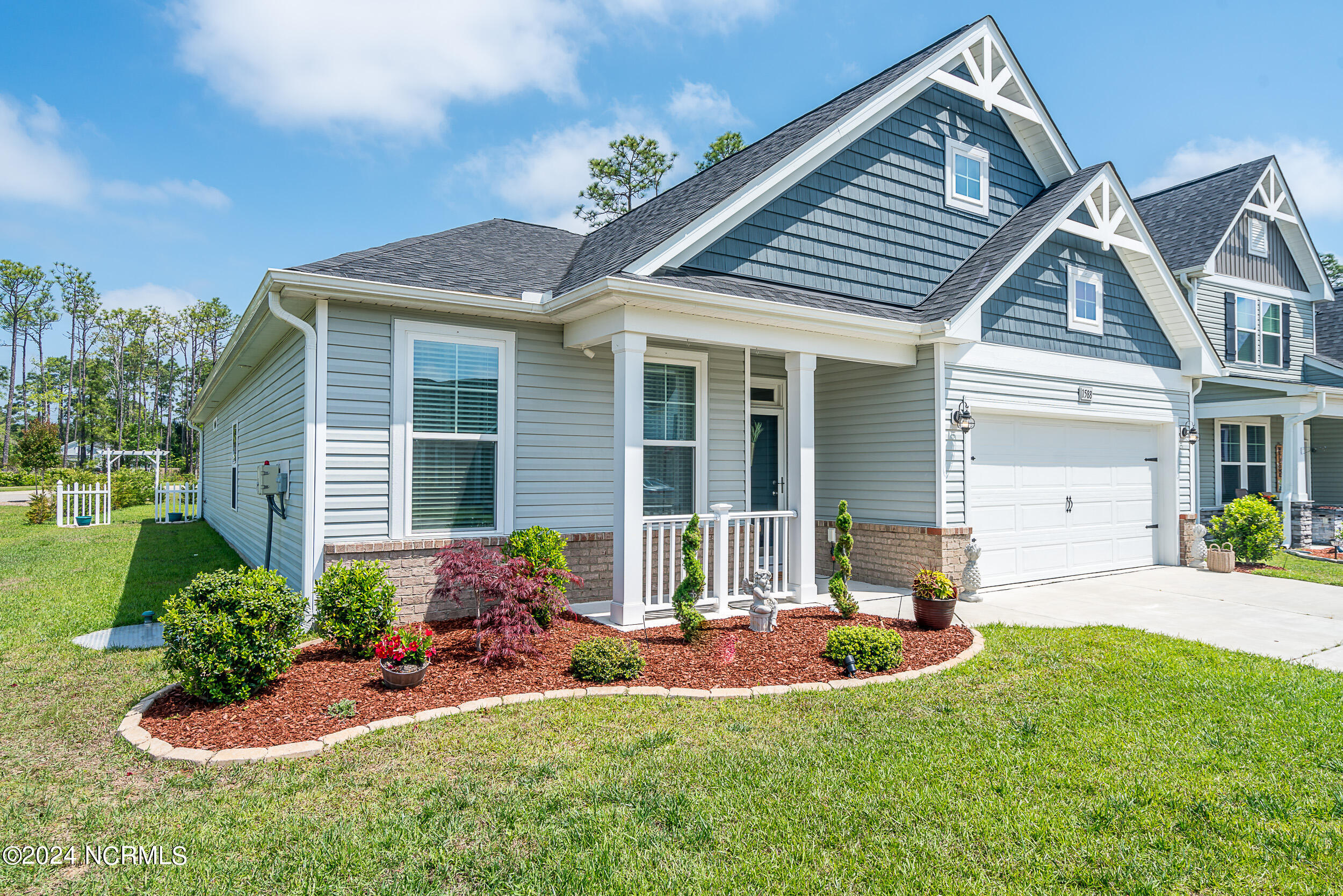 1588 Carmelina Drive SE