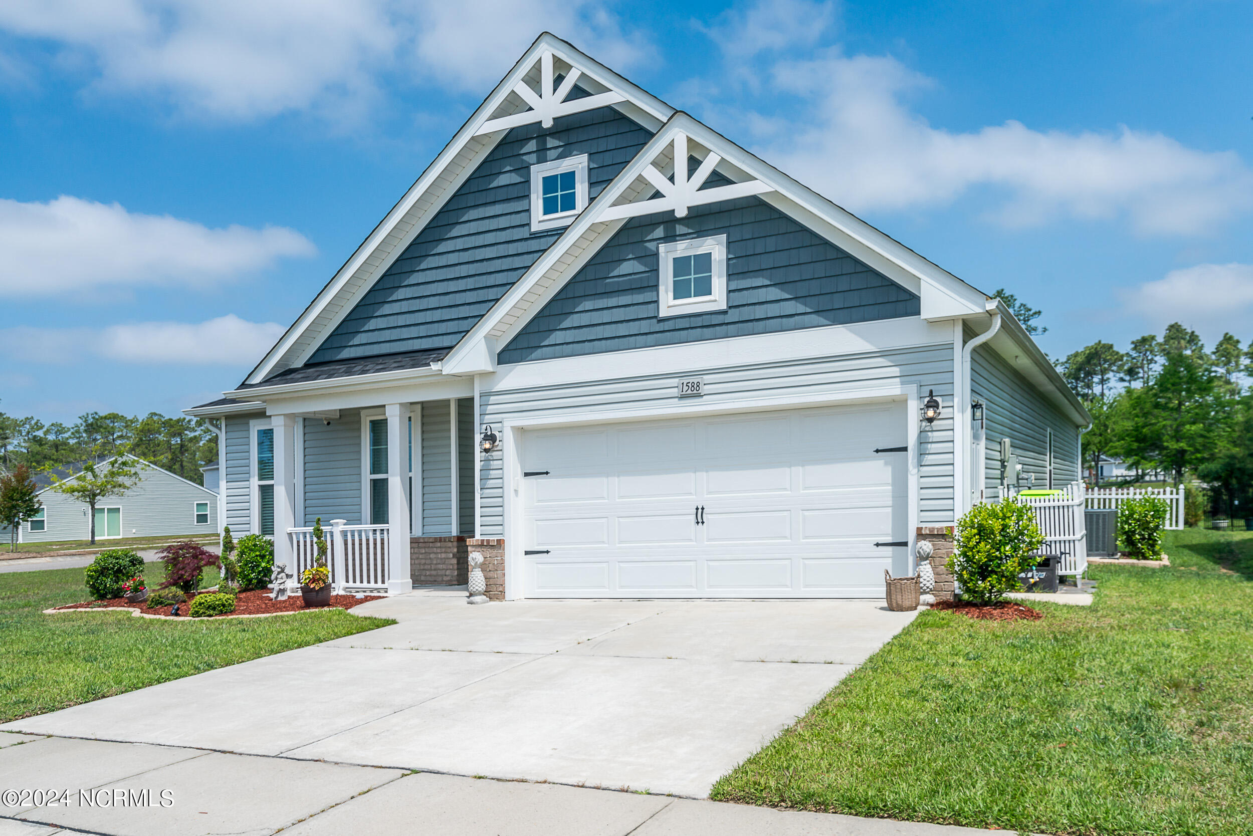 1588 Carmelina Drive SE