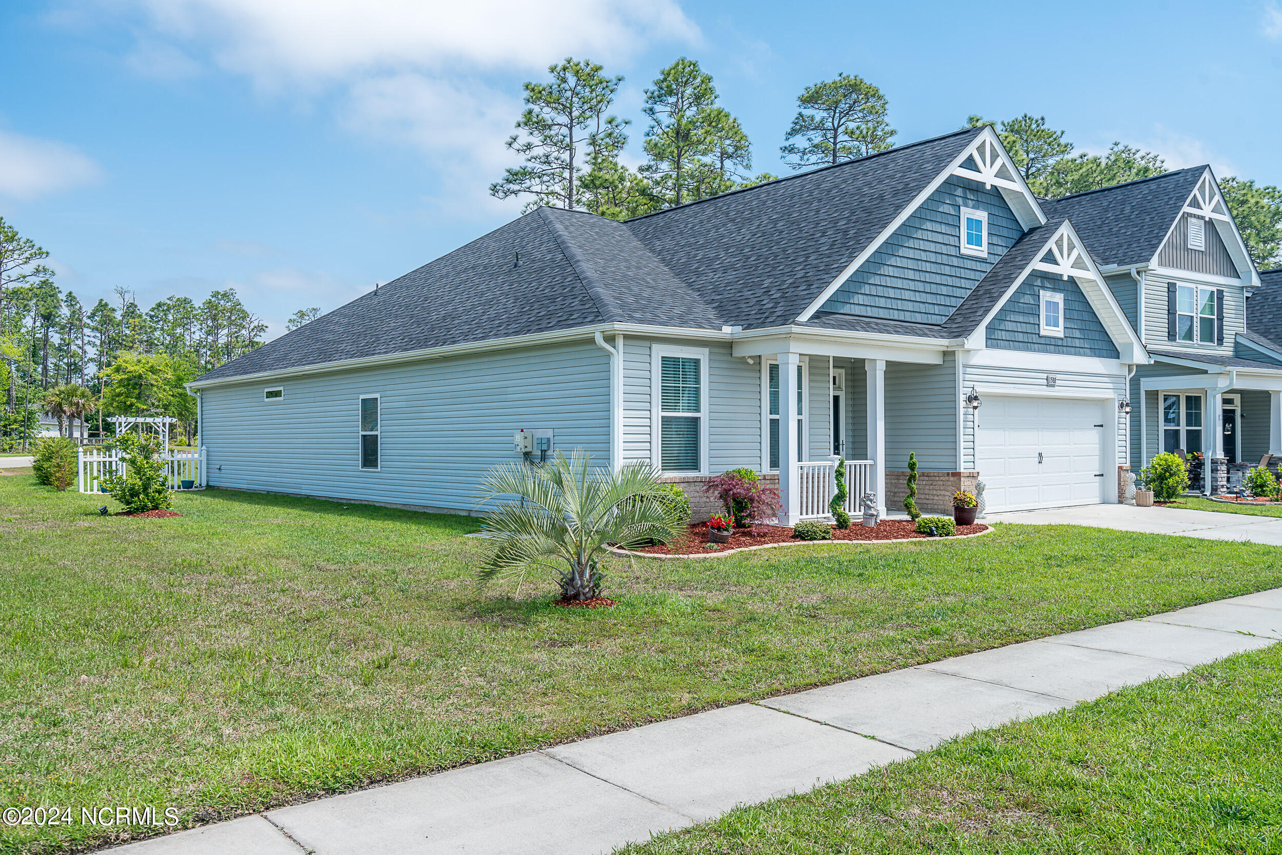 1588 Carmelina Drive SE