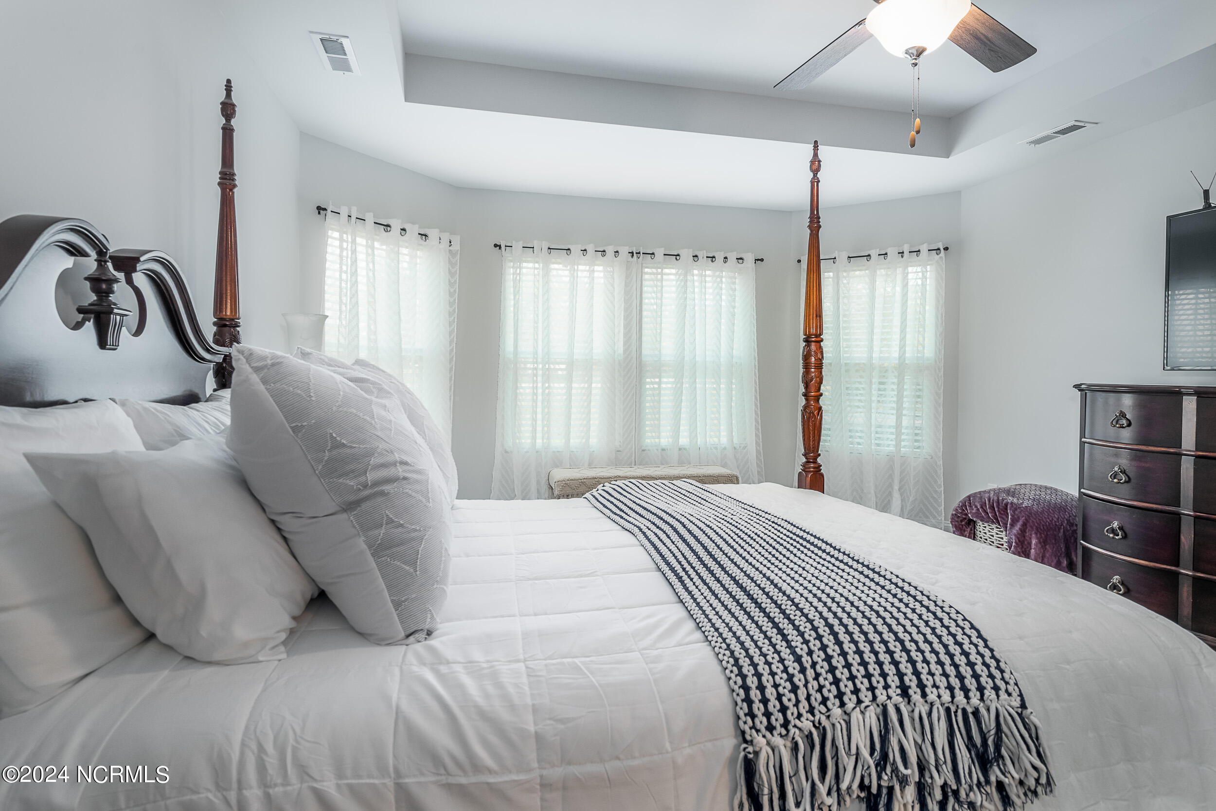 1588 Carmelina Drive SE