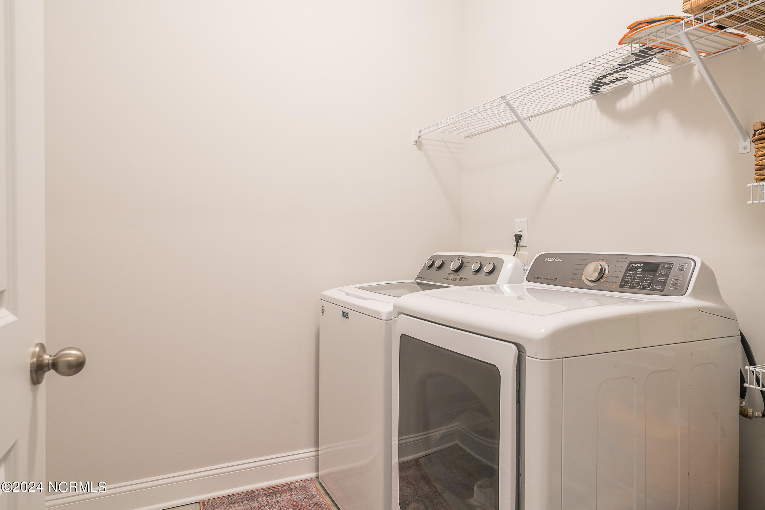 1588 Carmelina Drive SE