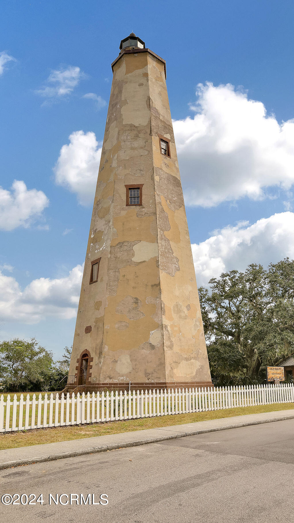 14-A Fort Holmes Trail