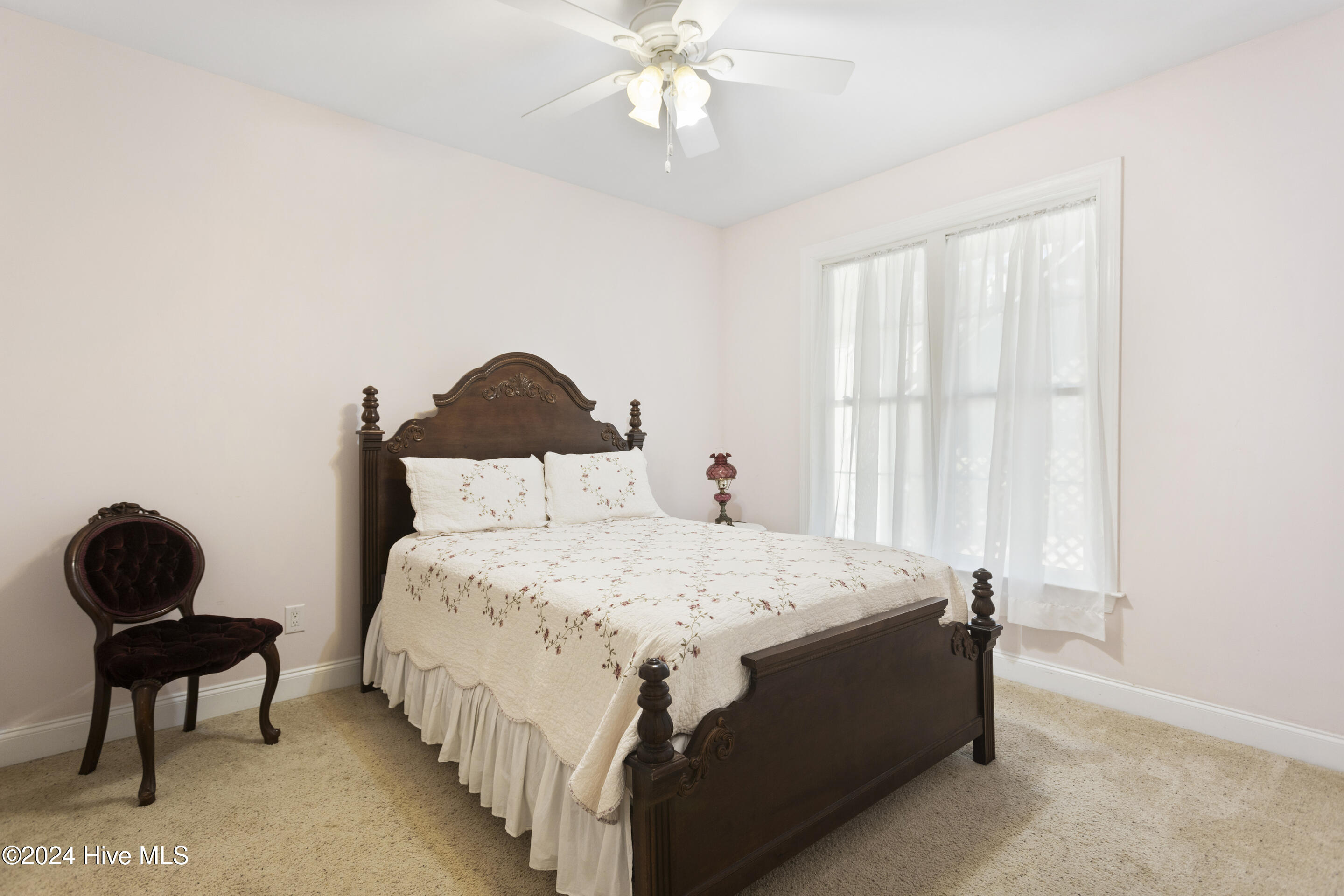 577 Riverwood Drive SE