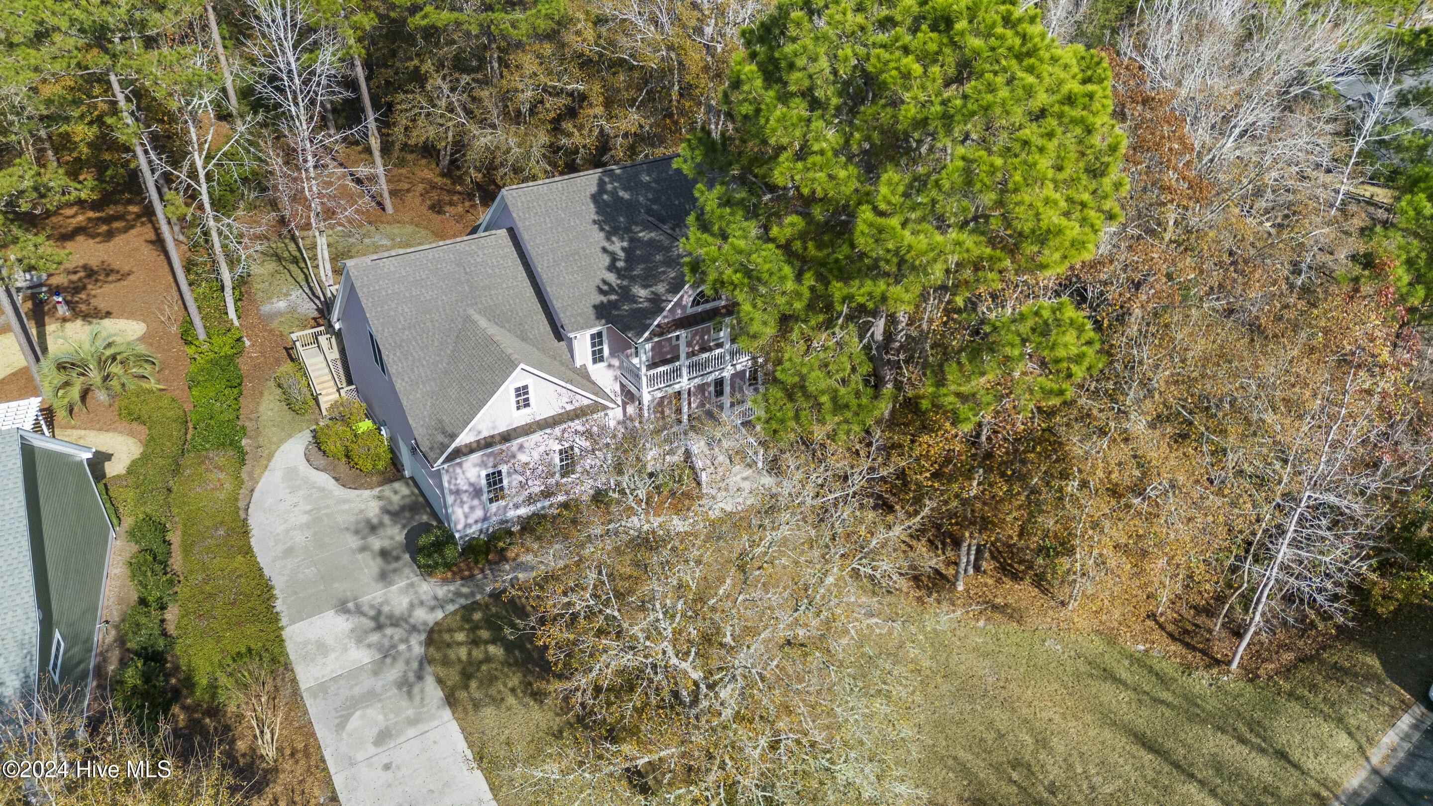 577 Riverwood Drive SE