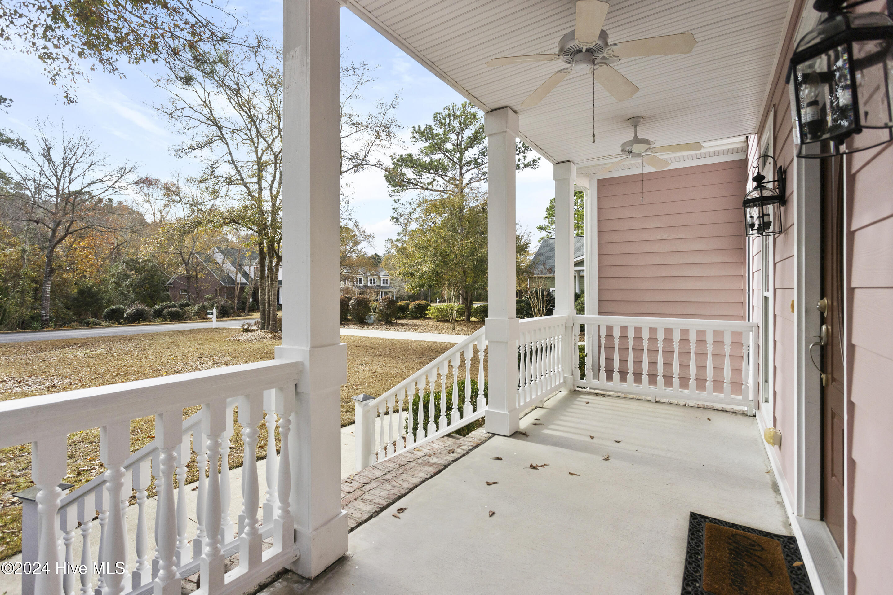 577 Riverwood Drive SE