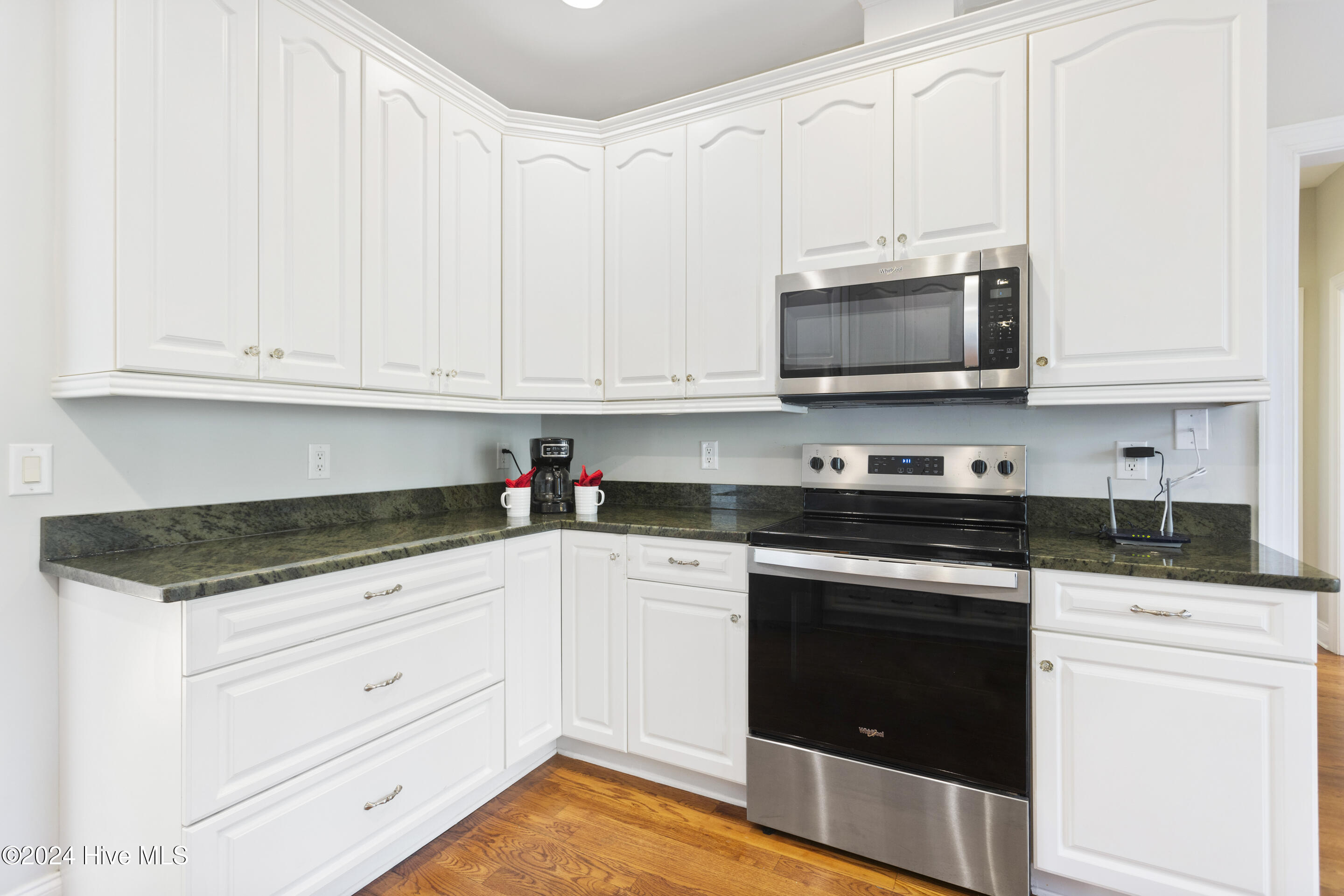 577 Riverwood Drive SE