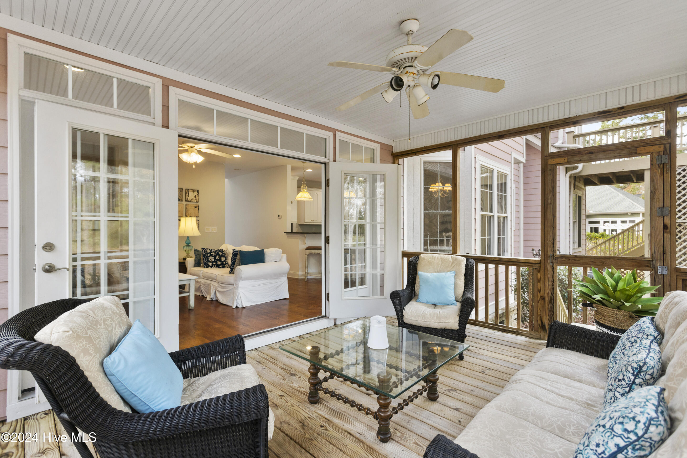 577 Riverwood Drive SE