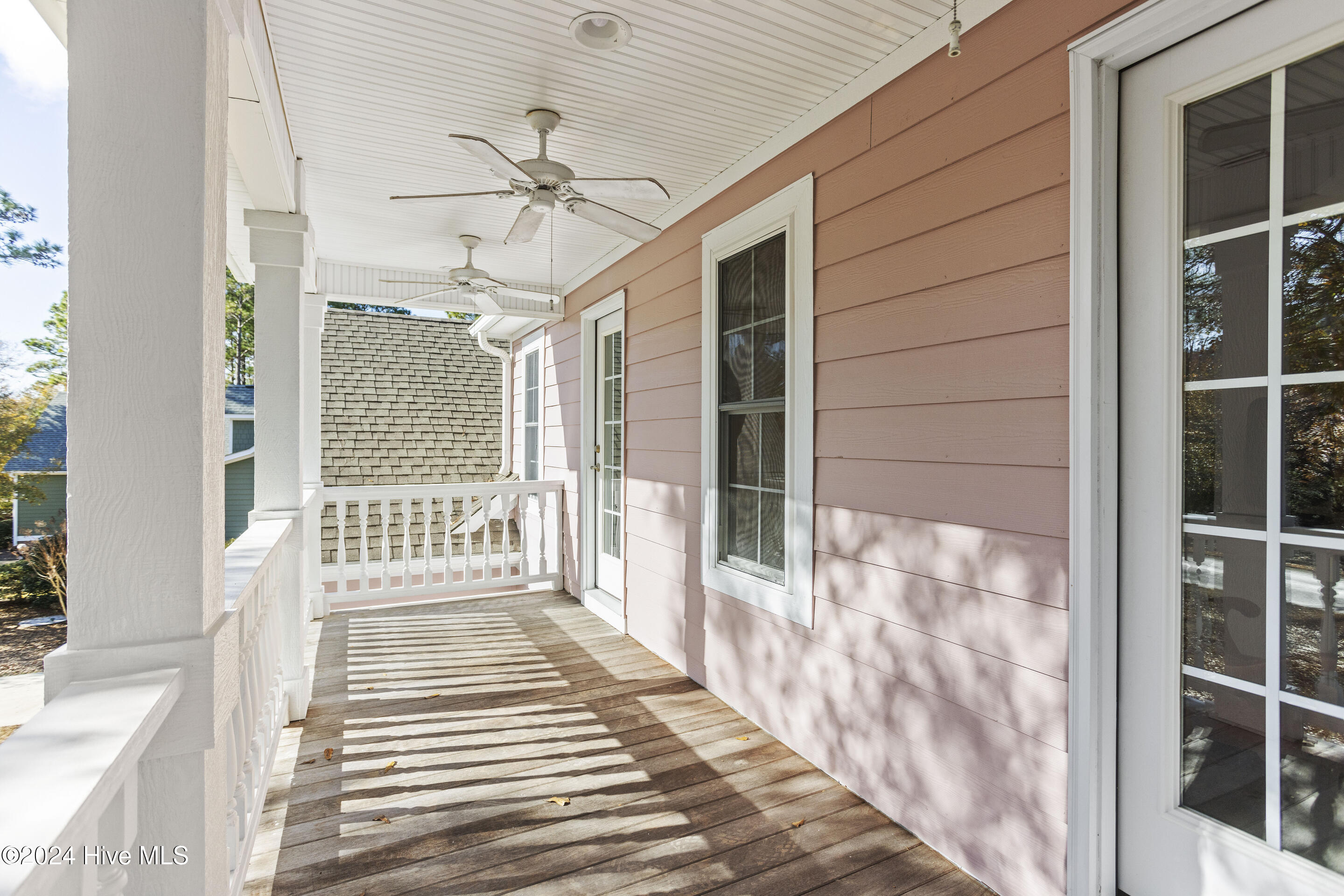 577 Riverwood Drive SE