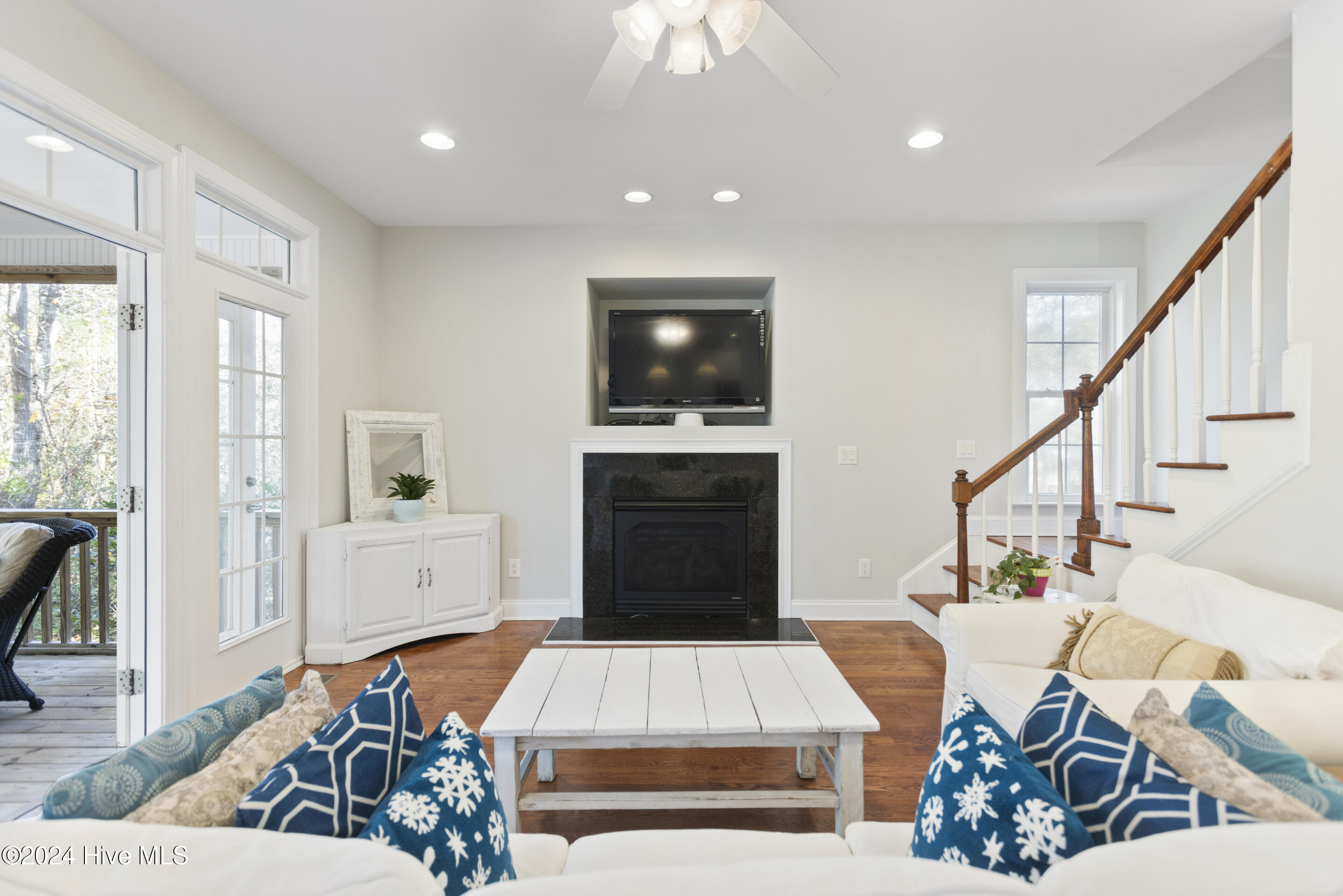 577 Riverwood Drive SE