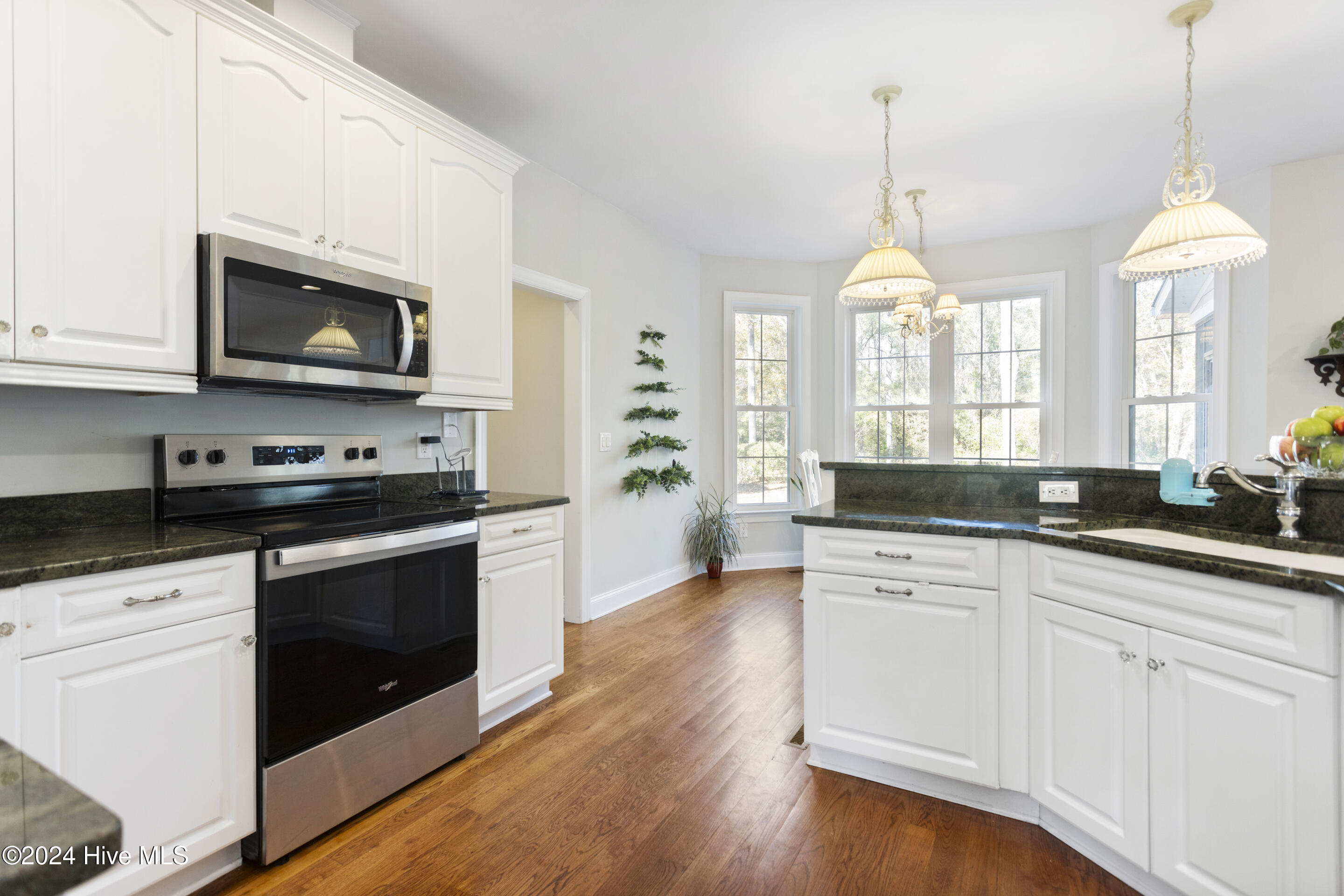 577 Riverwood Drive SE