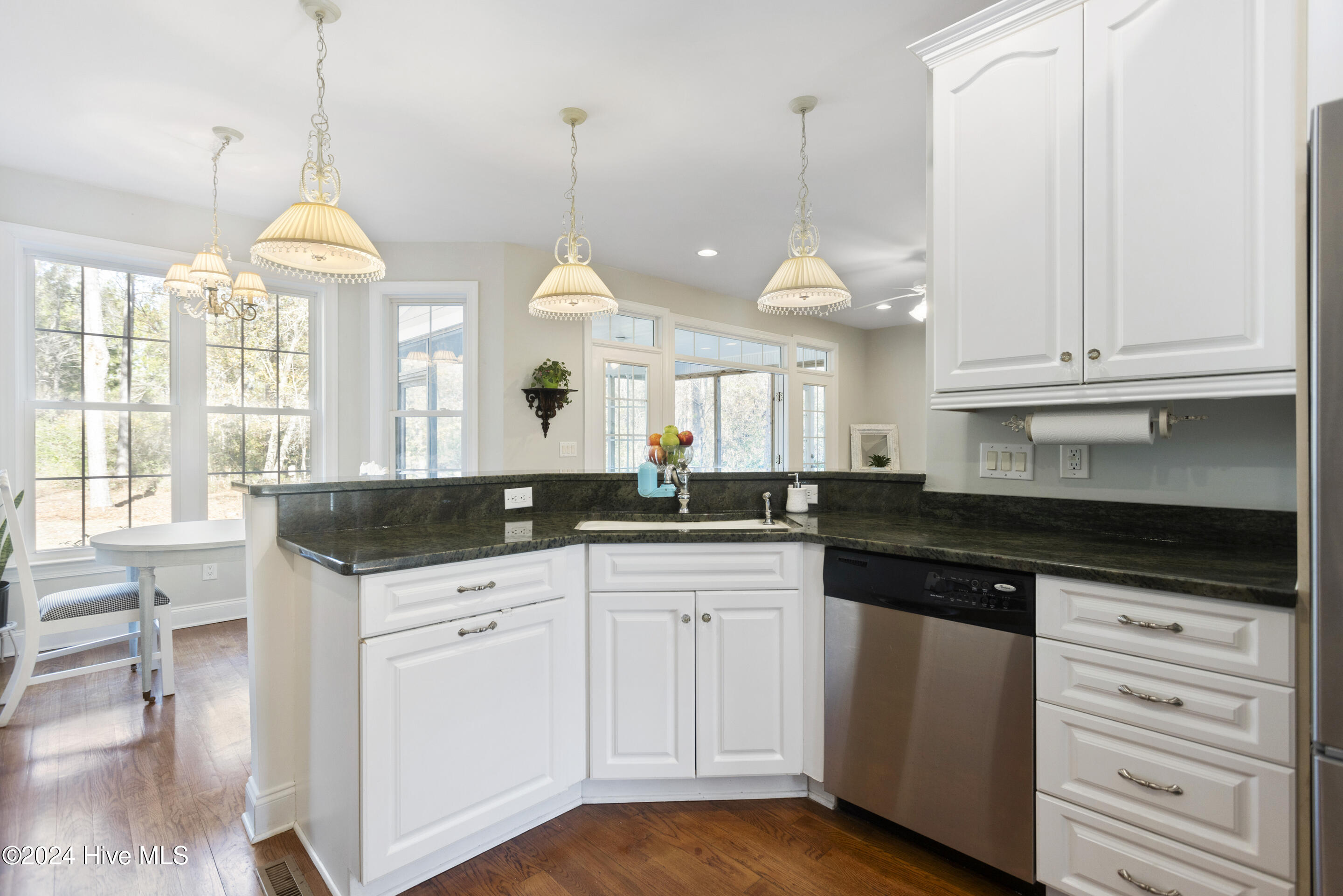 577 Riverwood Drive SE