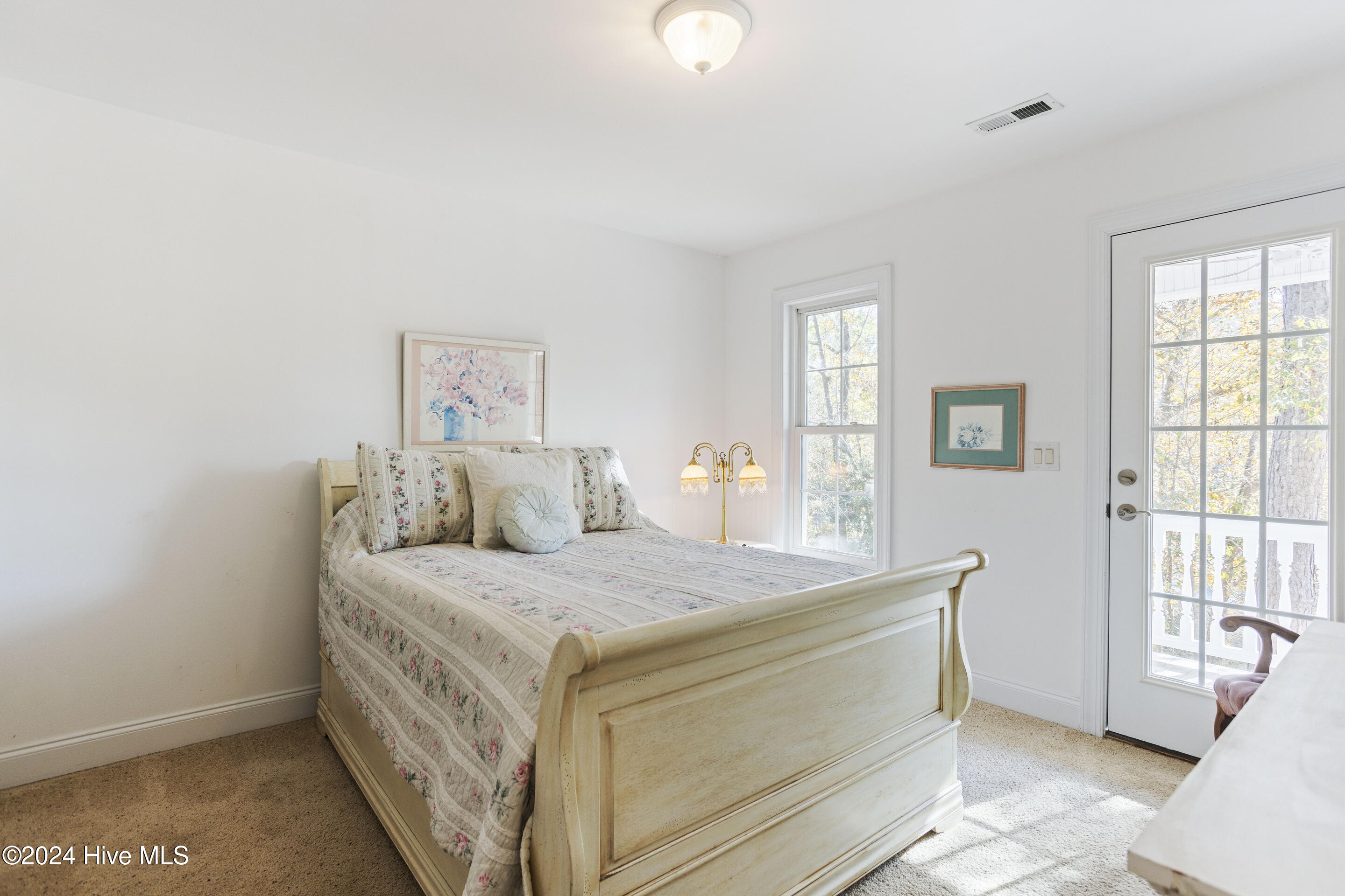 577 Riverwood Drive SE