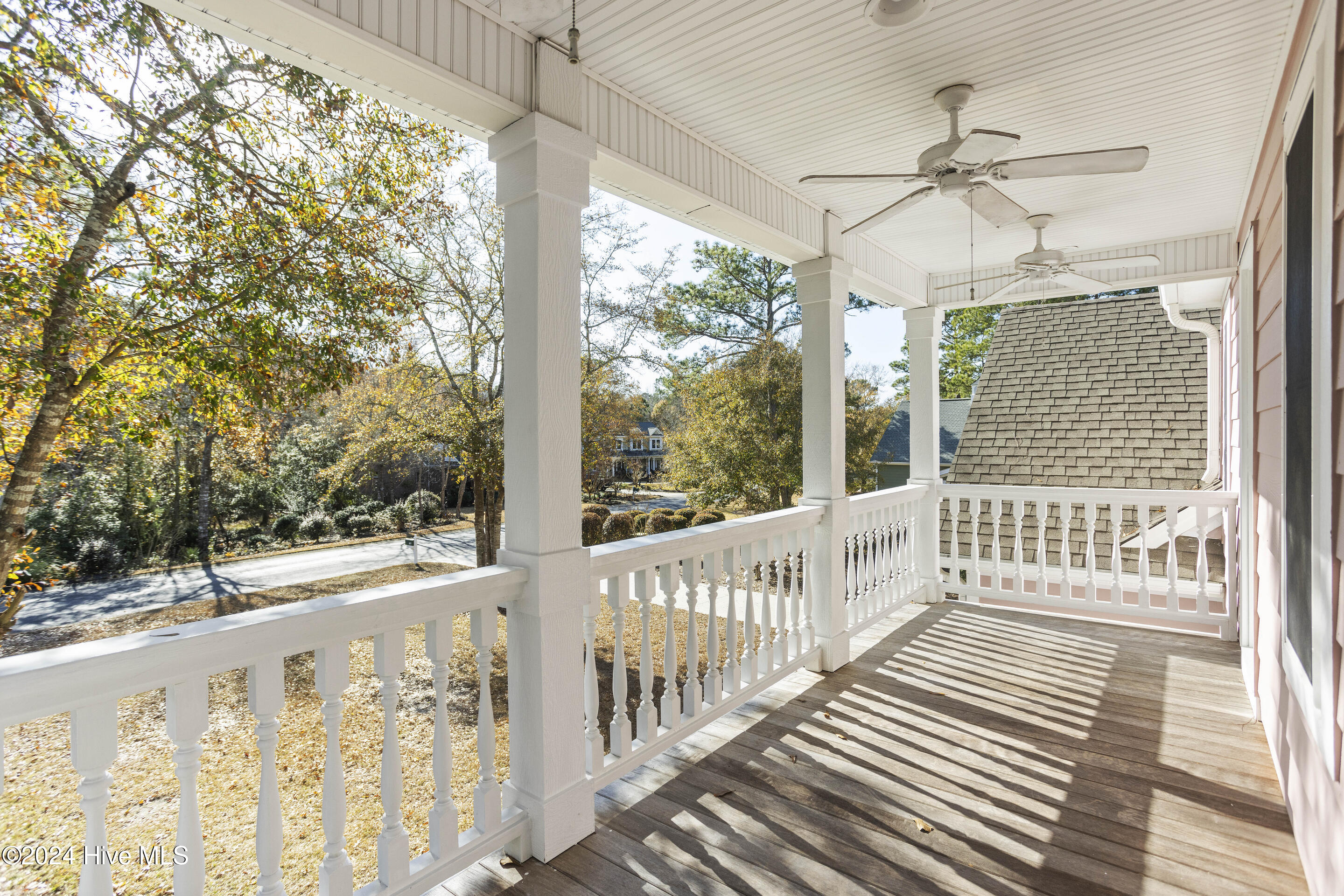 577 Riverwood Drive SE