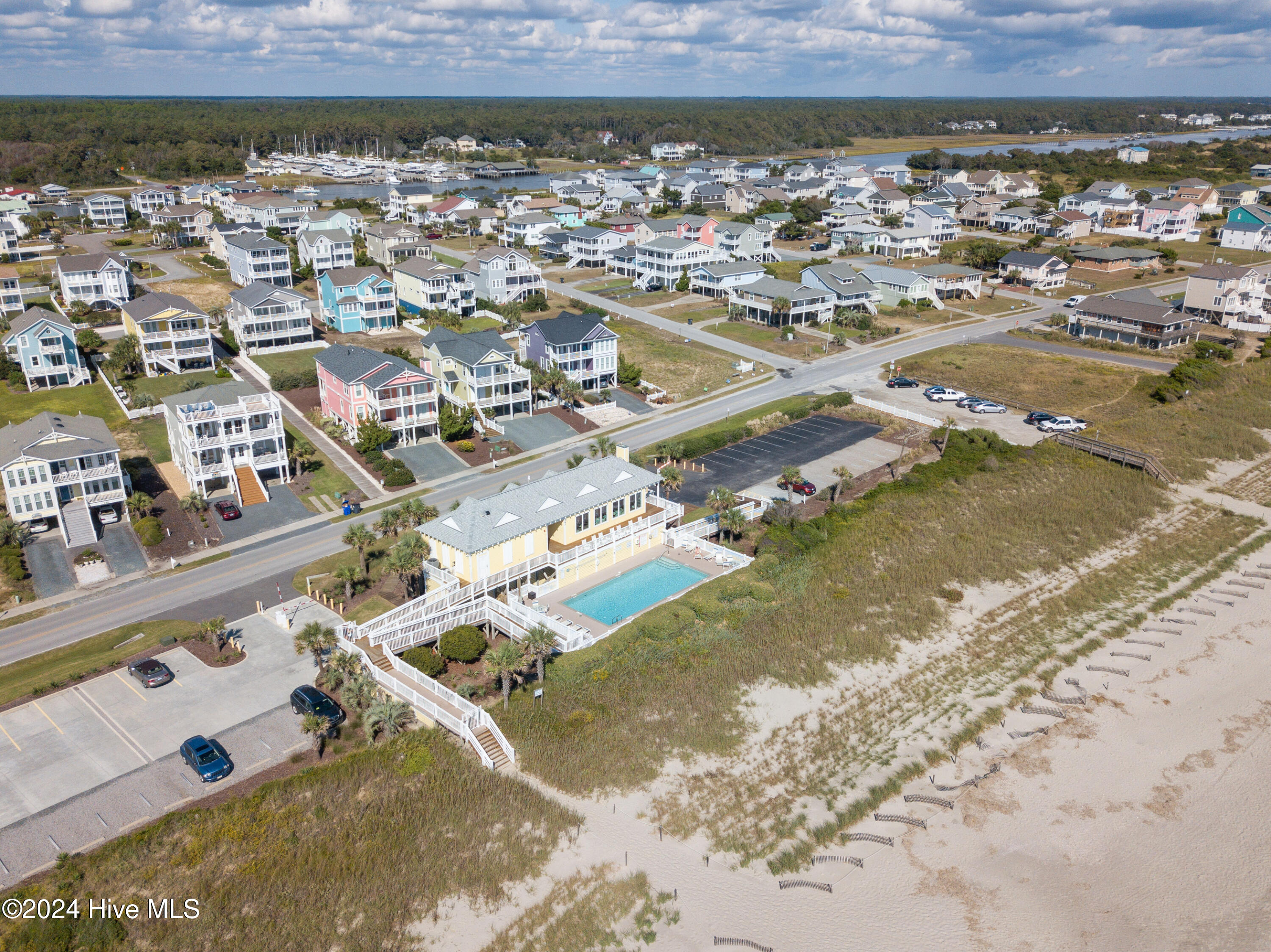 577 Riverwood Drive SE