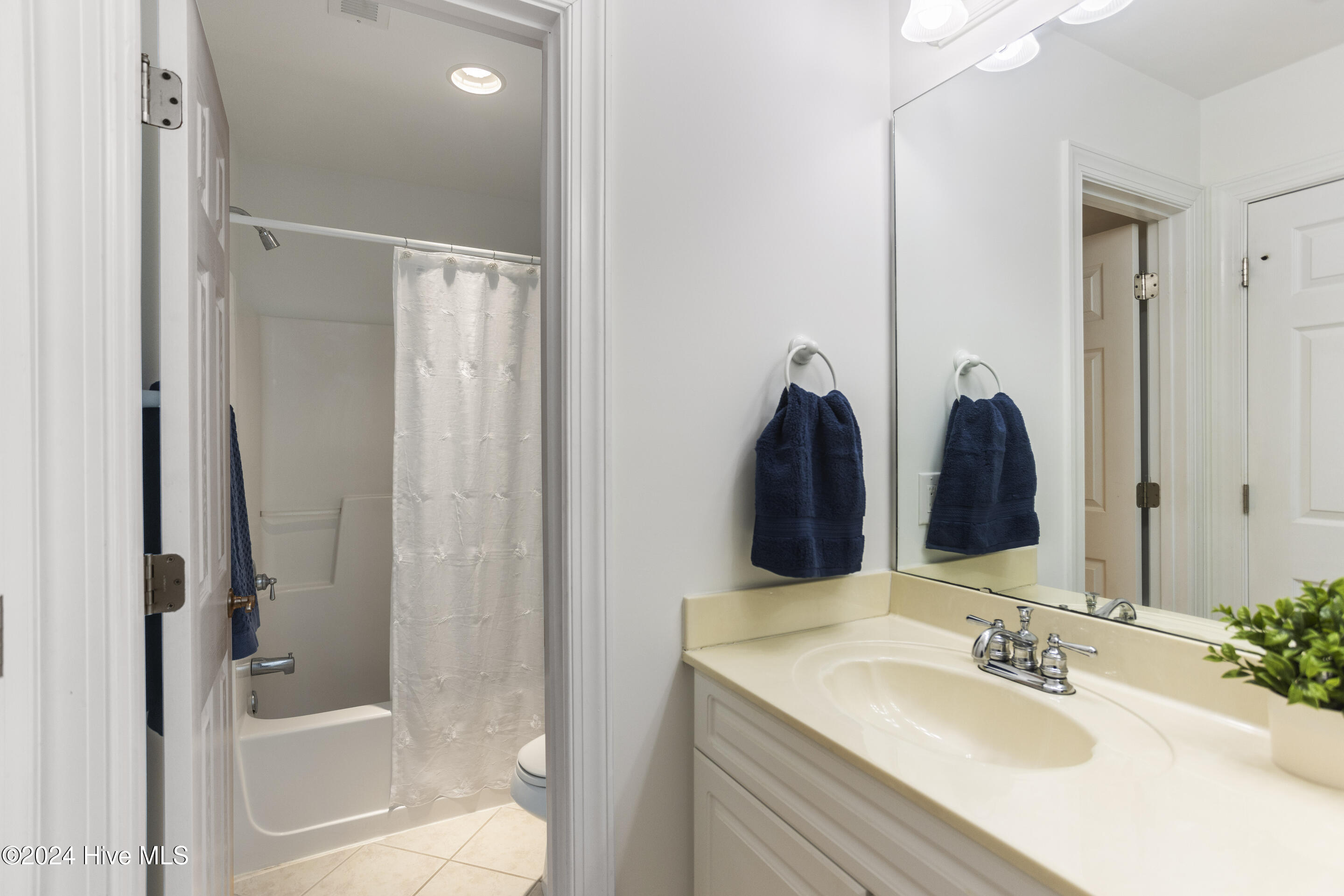 577 Riverwood Drive SE